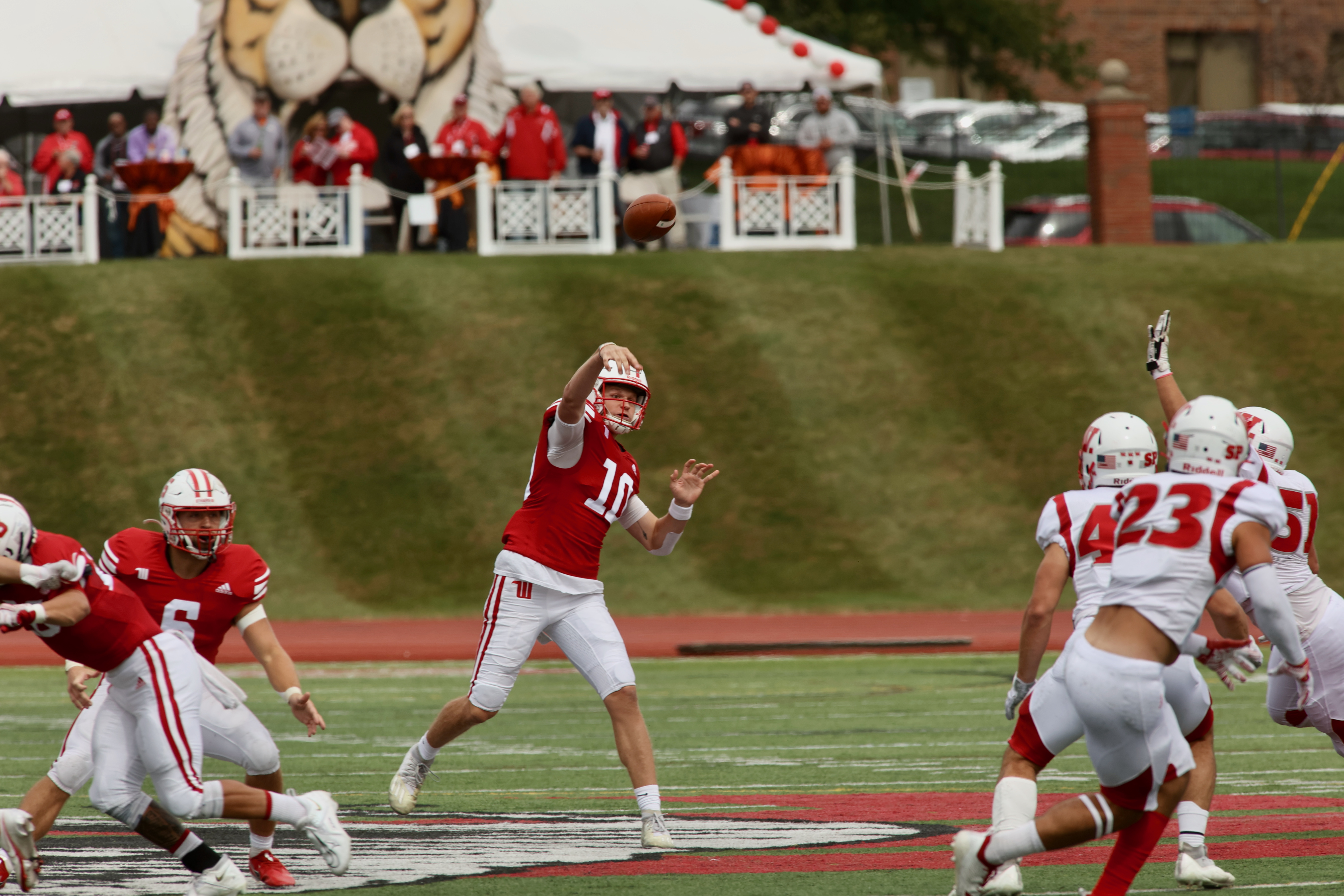 Jim Collins announces 98-man 2023 recruiting class for Wittenberg Tigers  football