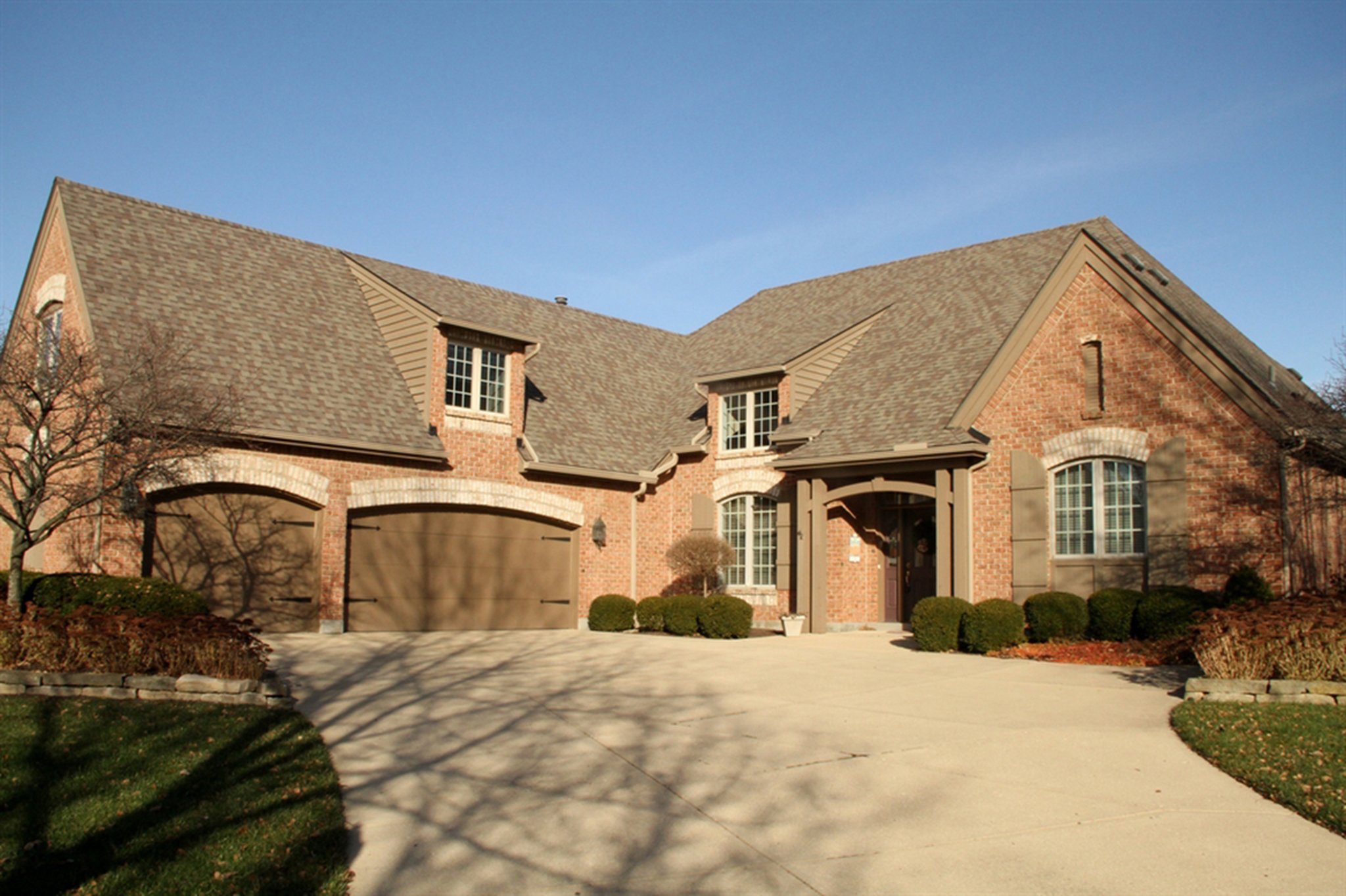 Ranch has bonus room above heated garage, image size:2048x1364
