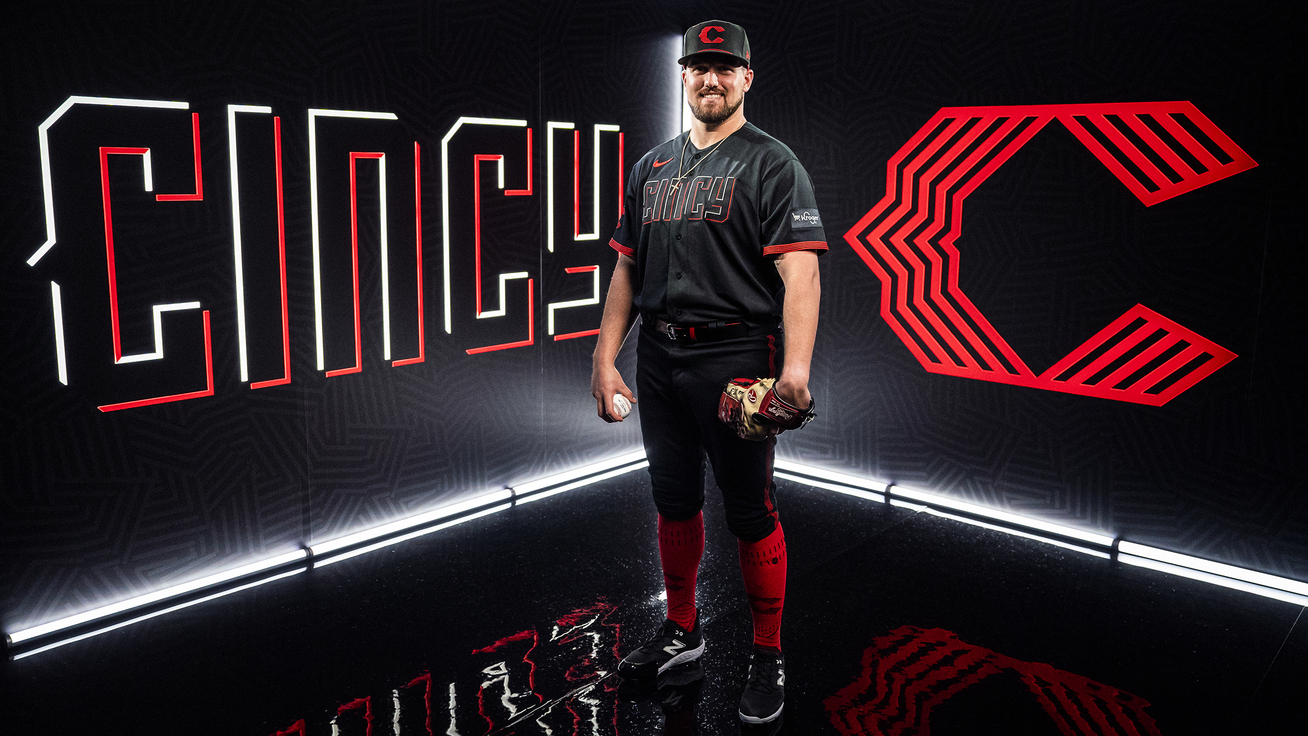 Cincinnati Reds Roll Out Two New Uniforms for 2020 – SportsLogos