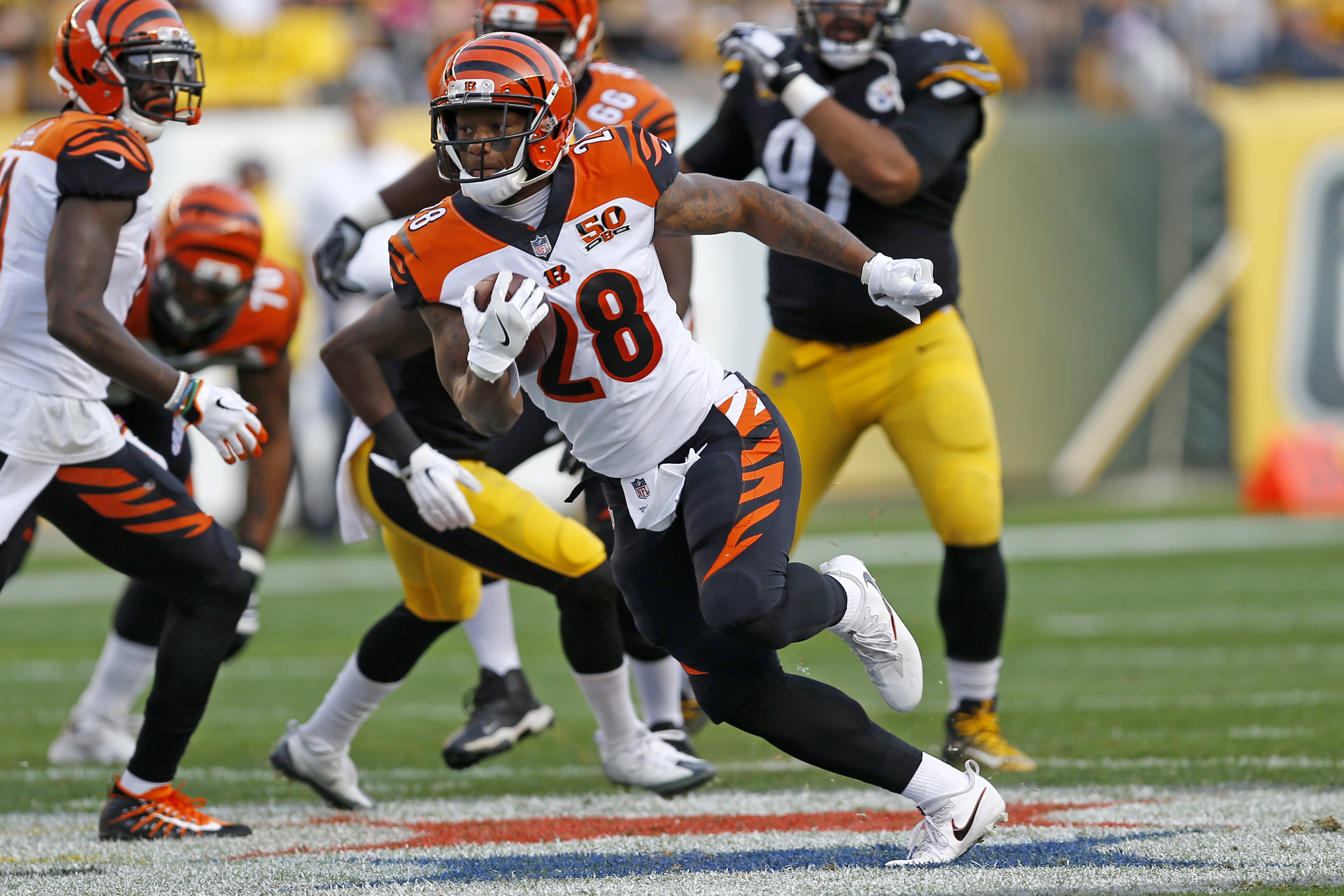 Joe Mixon Makes Young Fan's First Bengals Game Unforgettable with