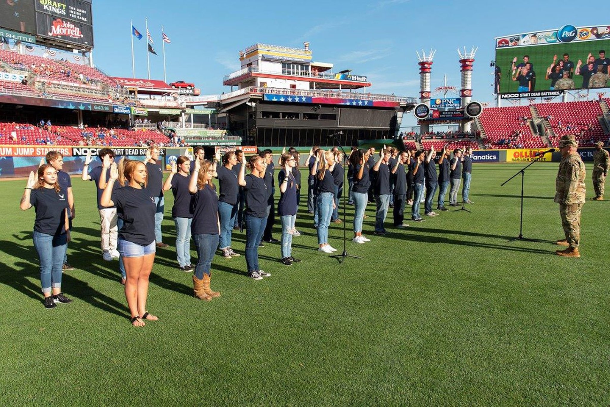 Cincinnati Reds host military appreciation night > Wright-Patterson AFB >  Article Display