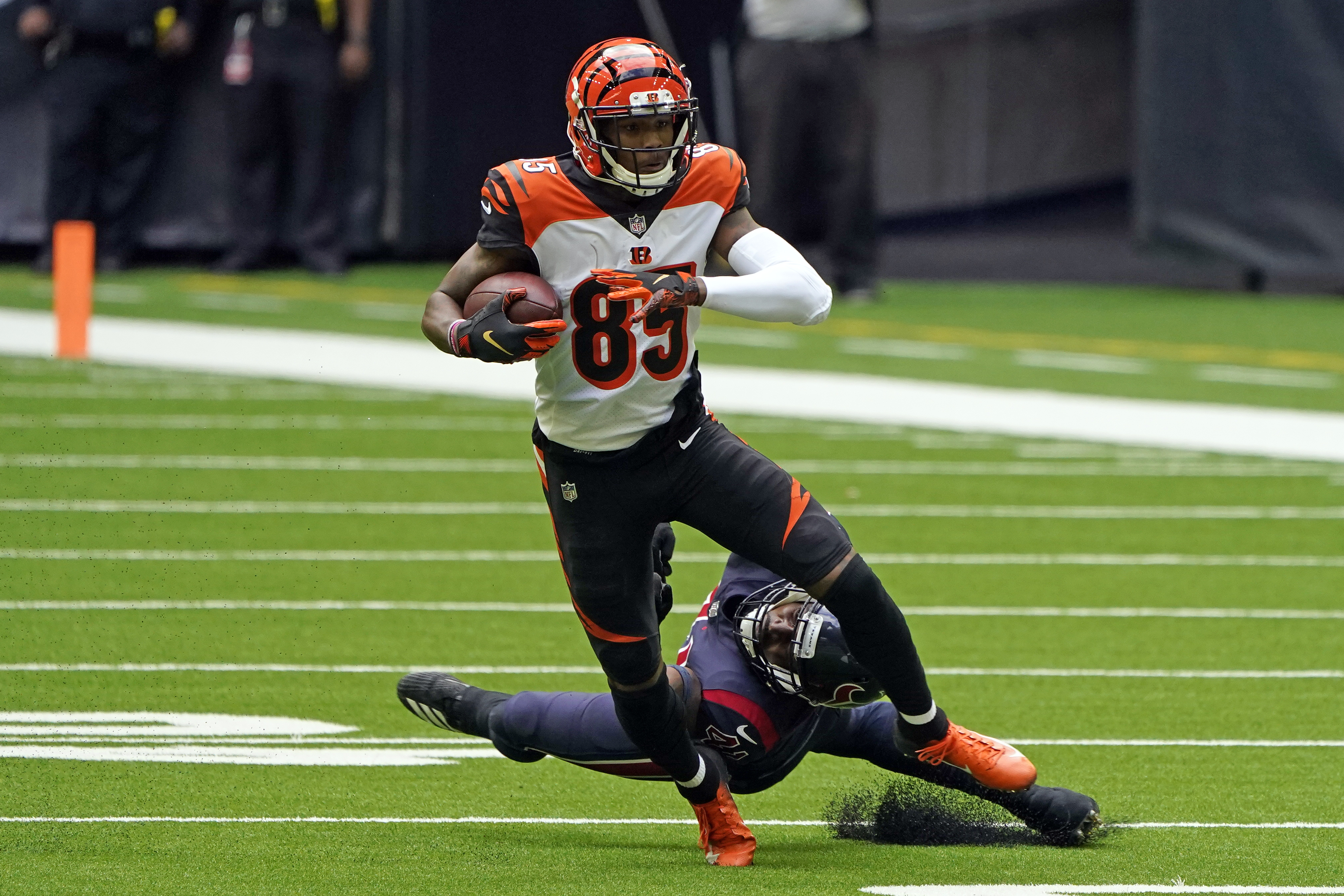 Chase and Higgins Shine in Bengals' Pass-Heavy Game