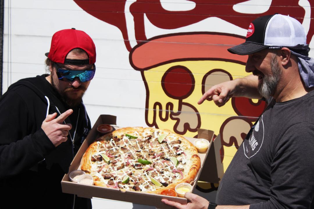 The Pizza Bandit celebrates its anniversary with a new musical.