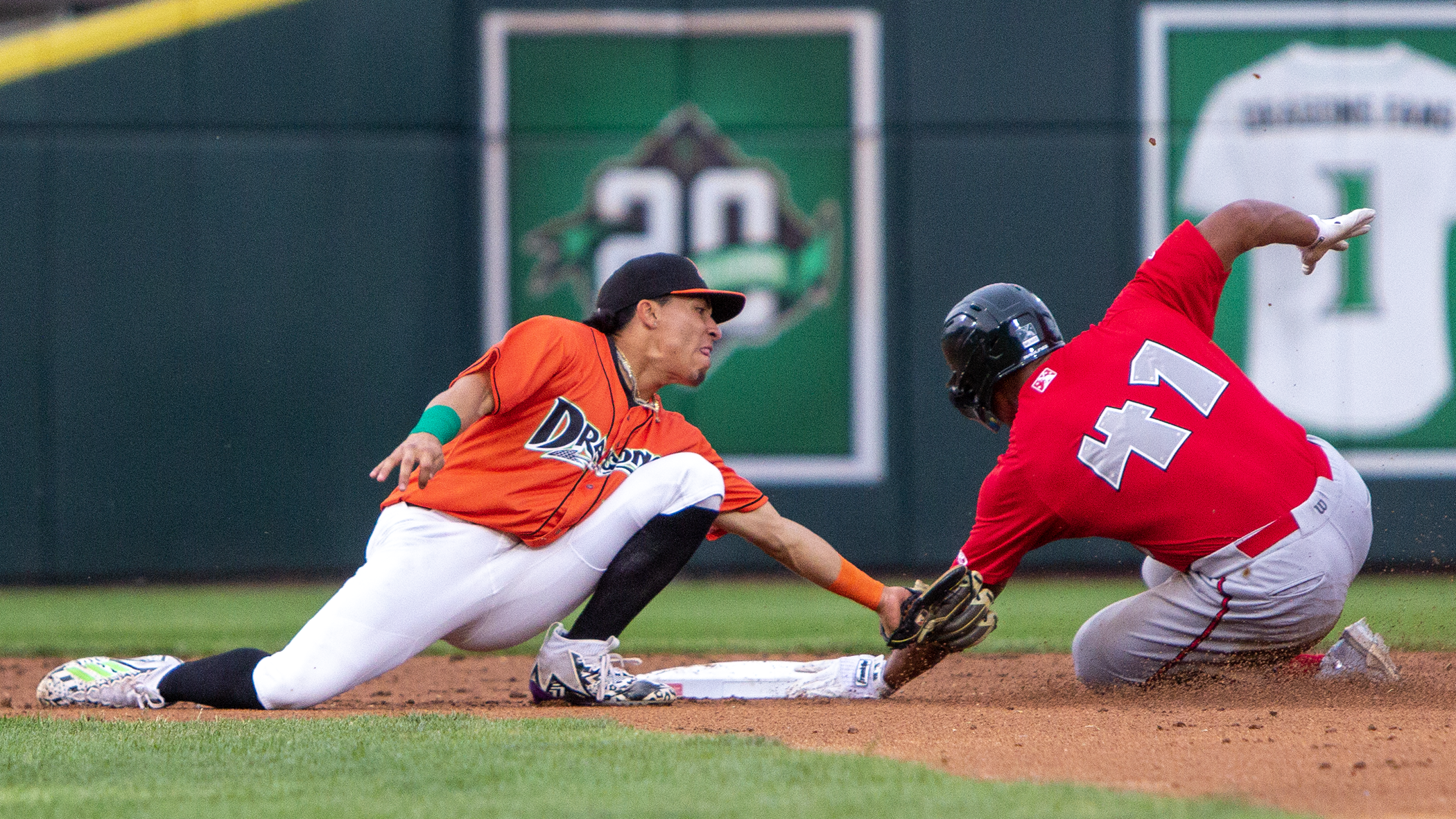 First baseman LaHair hopes to grow on M's