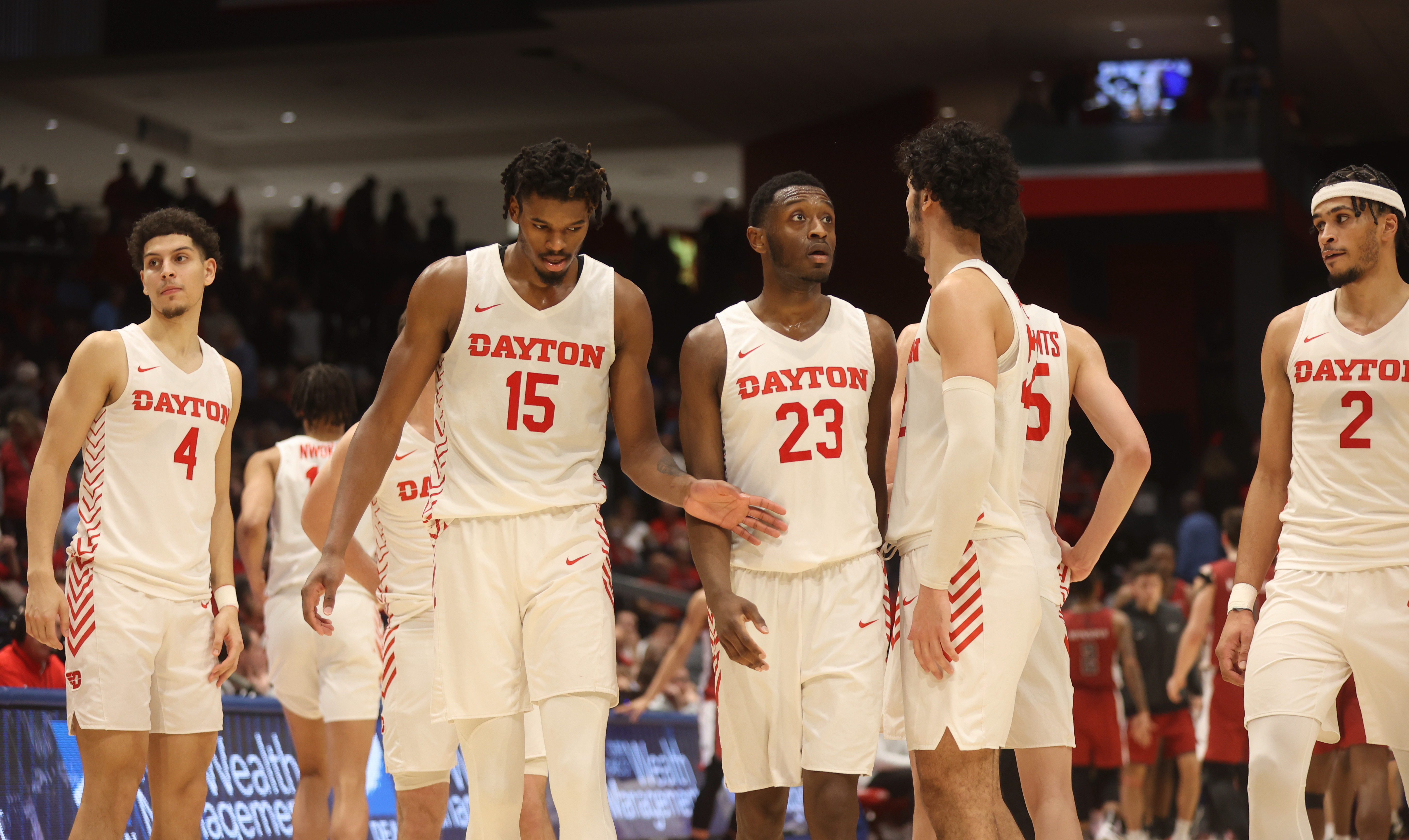 110 Dayton Flyers Mascot Stock Photos, High-Res Pictures, and