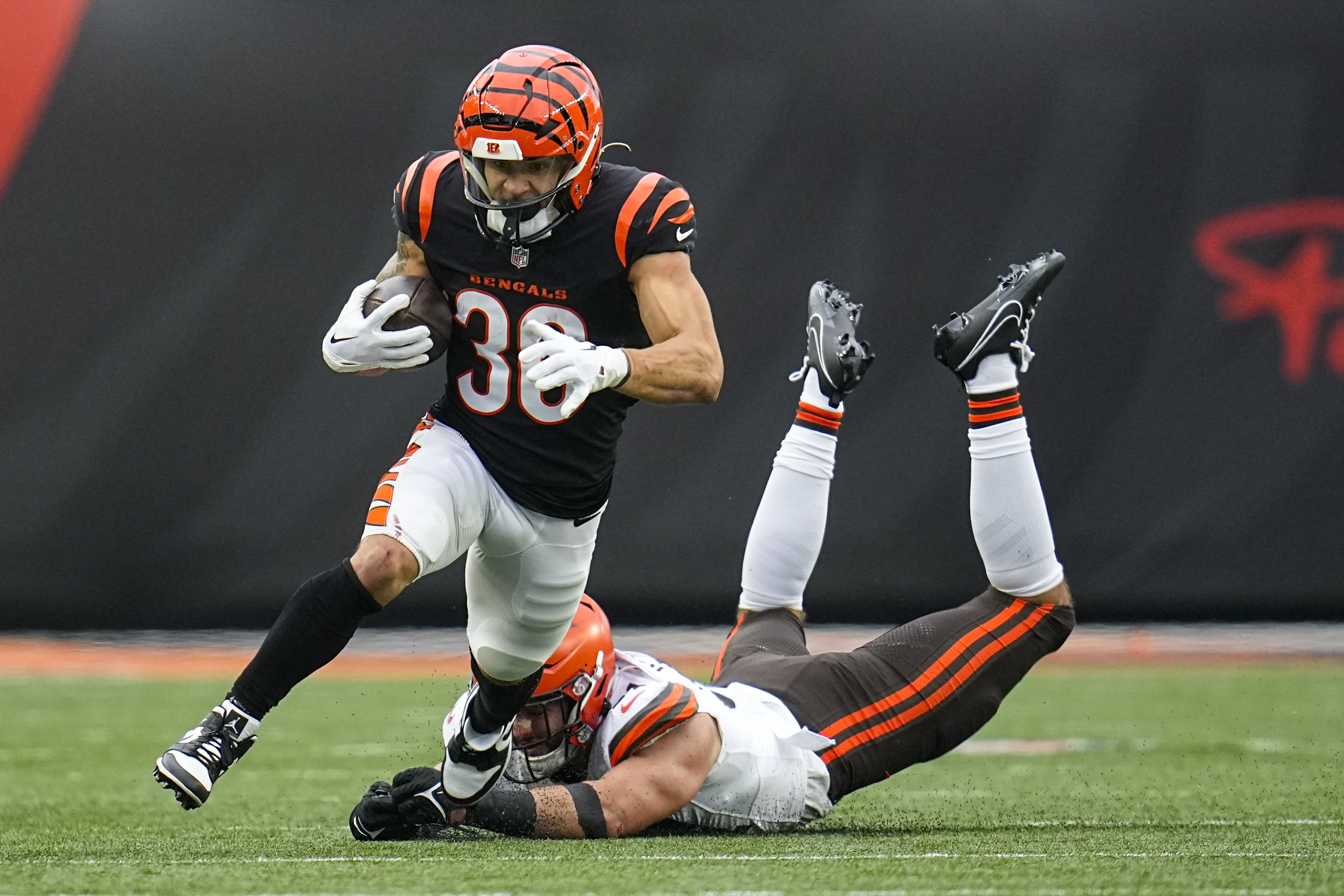 Bengals' running back Chase Brown looks to 'build on' strong finish to  rookie season