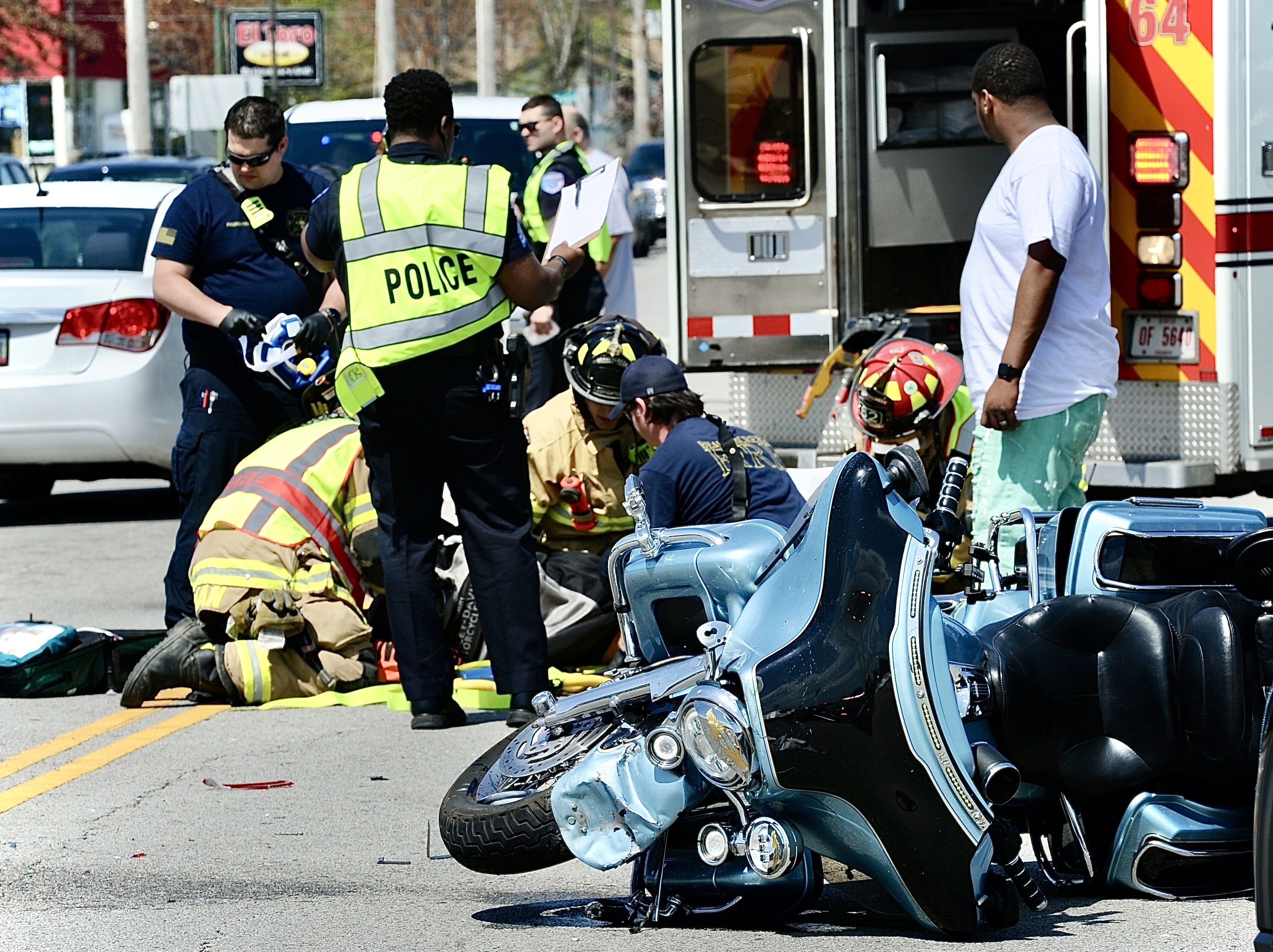 At least 1 injured in motorcycle crash in Beavercreek – Dayton Daily News