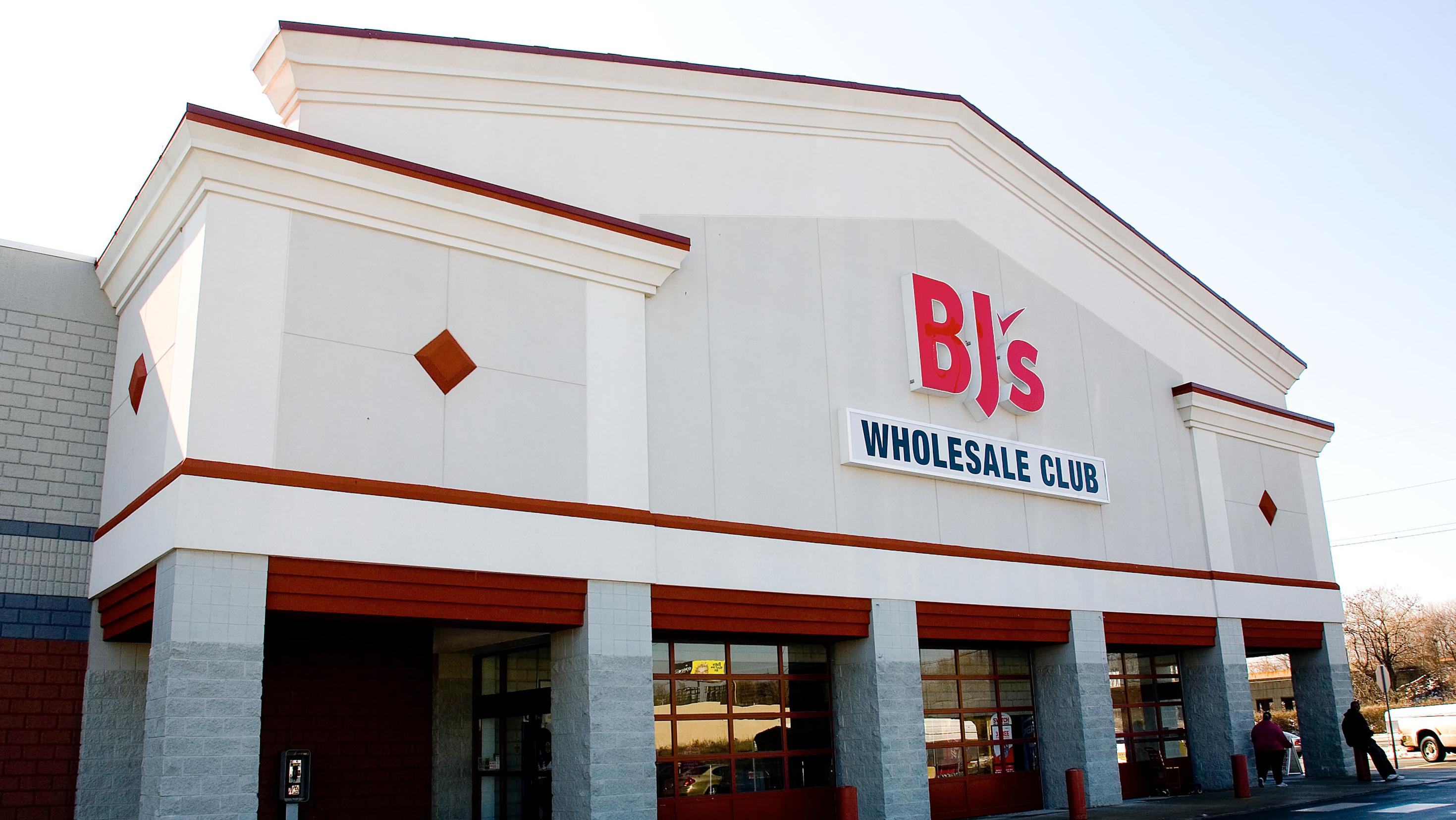 BJ's tells former Sam's Club employees they're looking for you