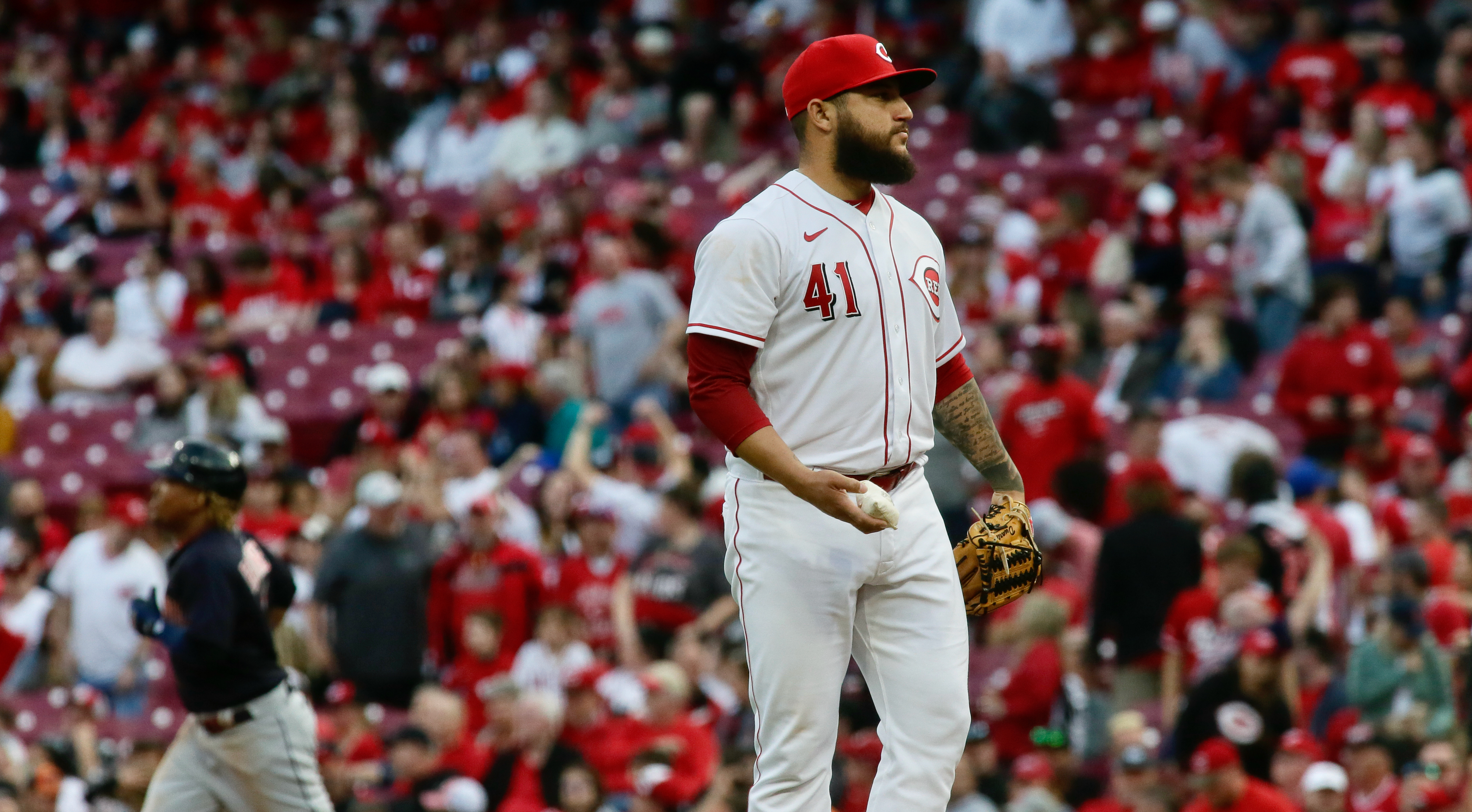 Cincinnati Reds not staying true to their name with new spring duds