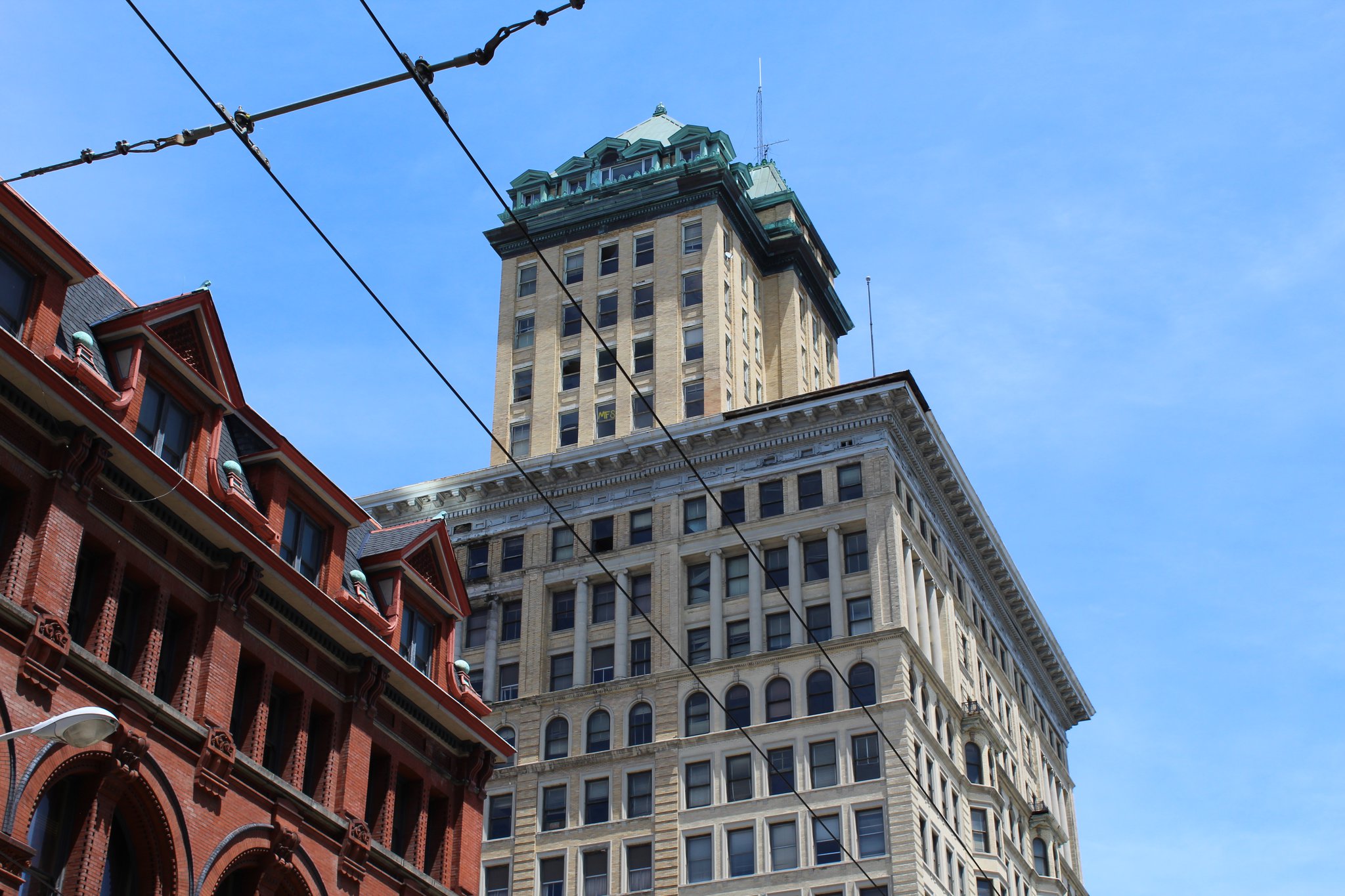 The new owner of the Centre City Building downtown proposes renovating the office tower into housing. CORNELIUS FROLIK / STAFF