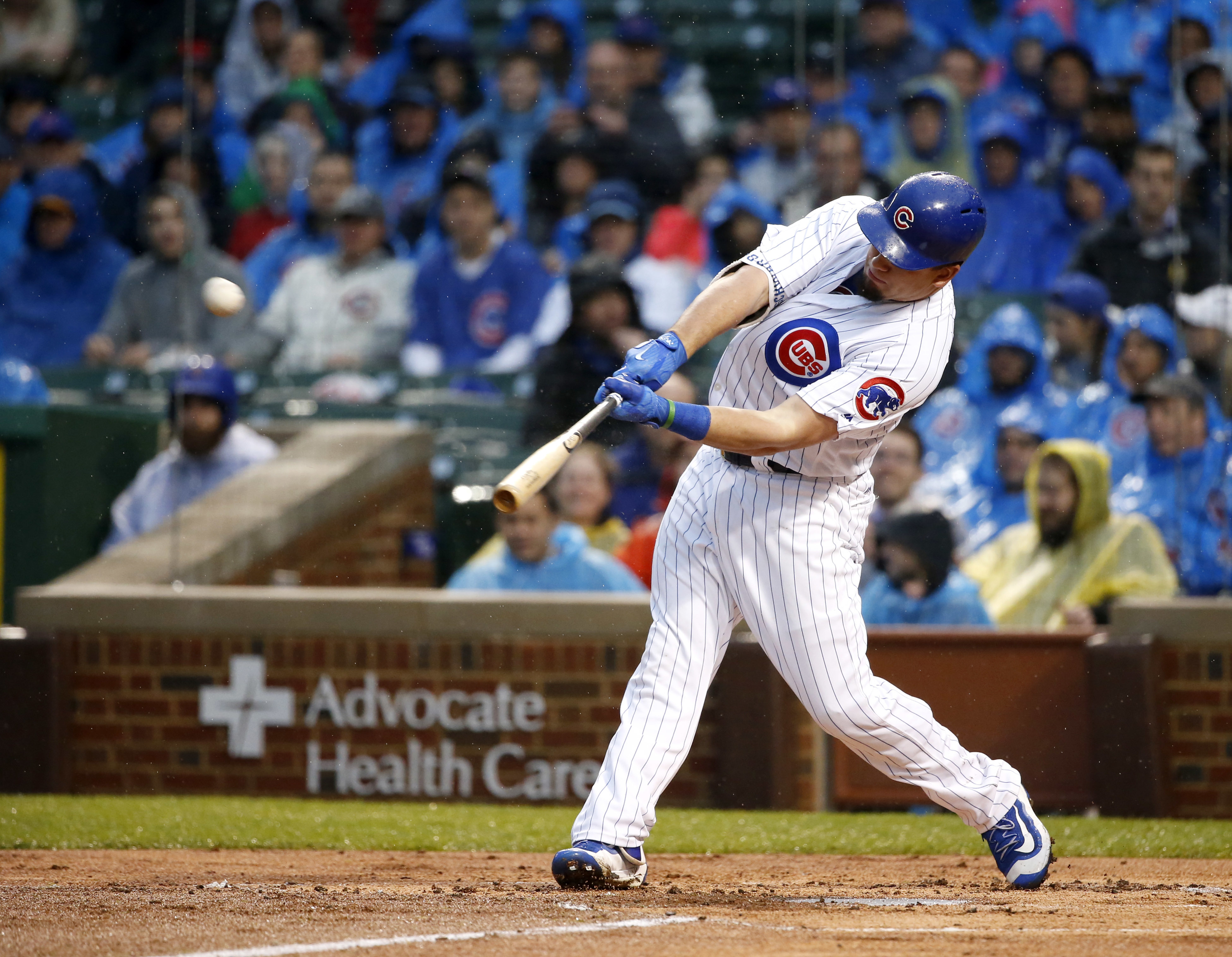 Career-high 47th home run for Kyle Schwarber hits the second deck