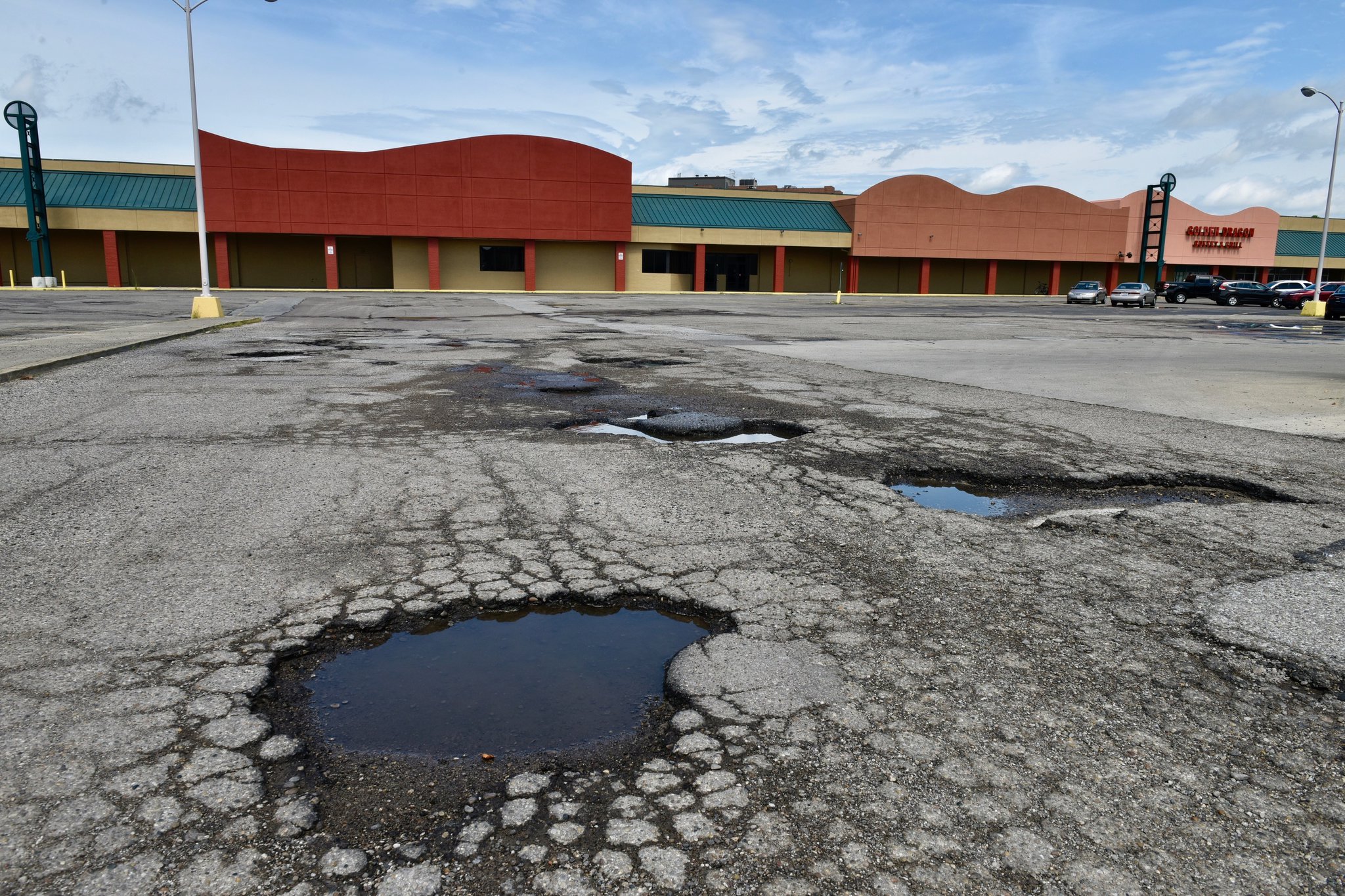 Hamilton West Shopping Center buildings demolished 