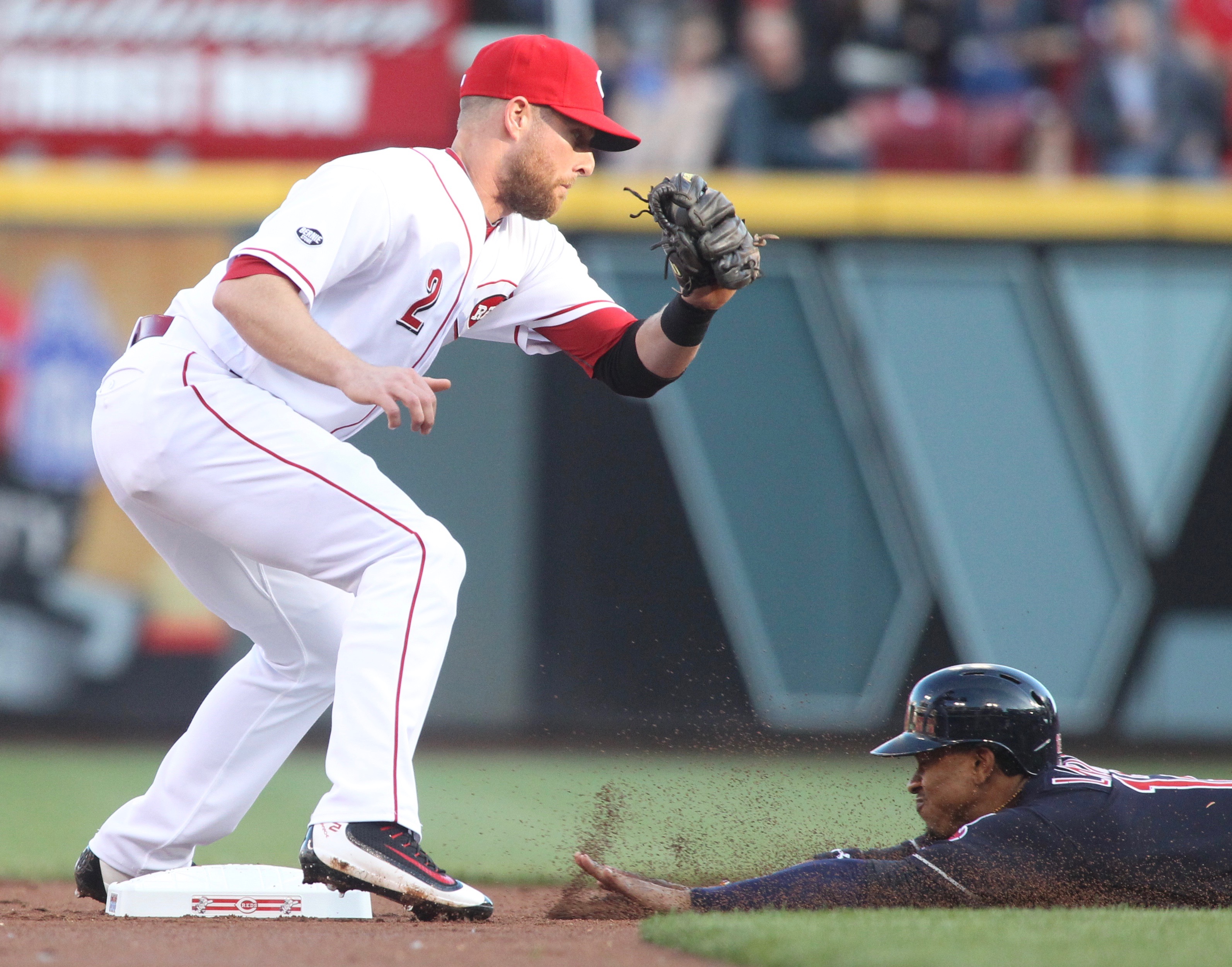 Catcher Tucker Barnhart glad Reds didn't pull off trade