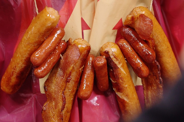 Substitute that pretzel necklace with meat. You'll be the talk of your tailgating party. (Mark Vancleave/Minneapolis Star Tribune/TNS)