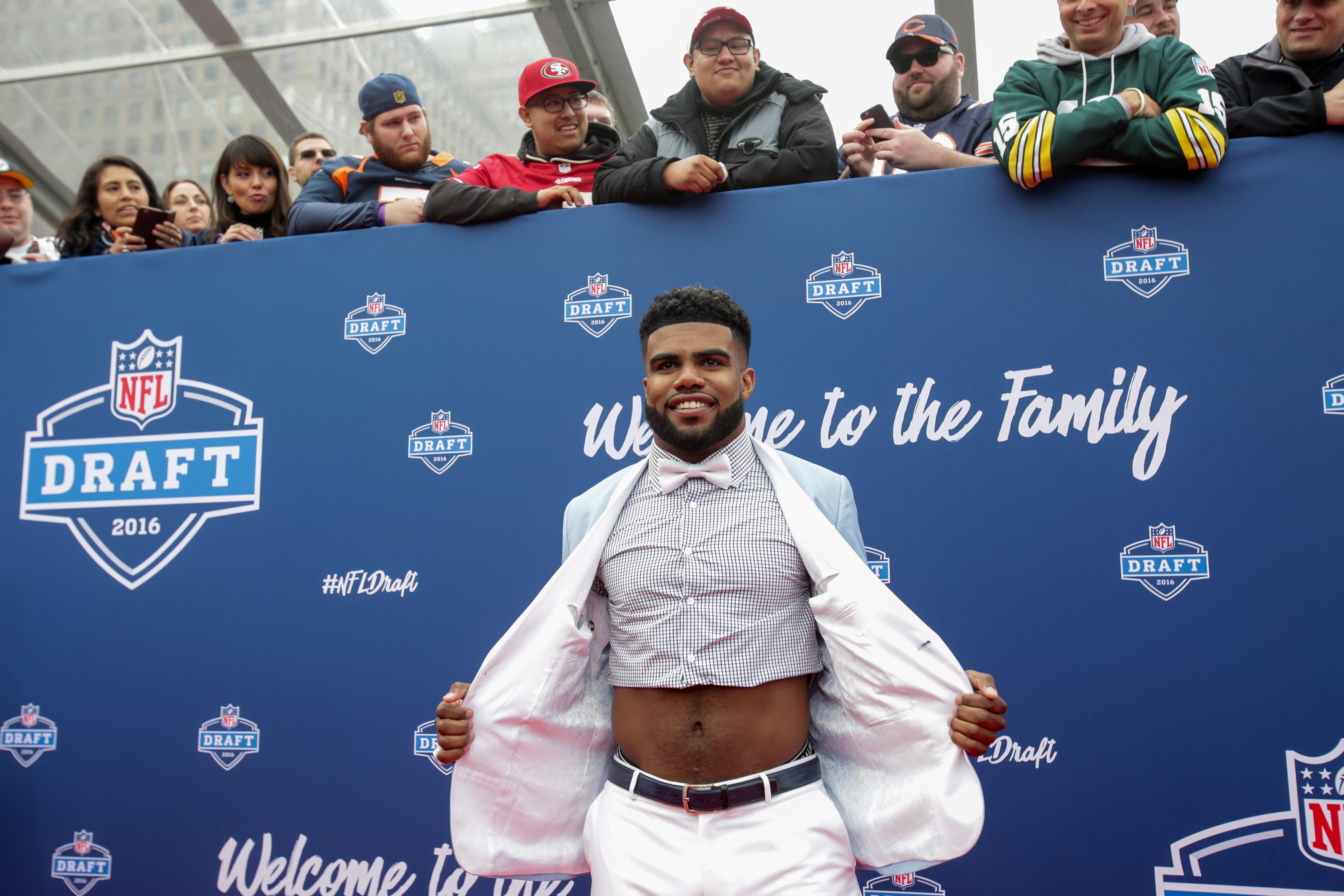 Ohio State: Ezekiel Elliott Has The Best Selling NFL Jersey