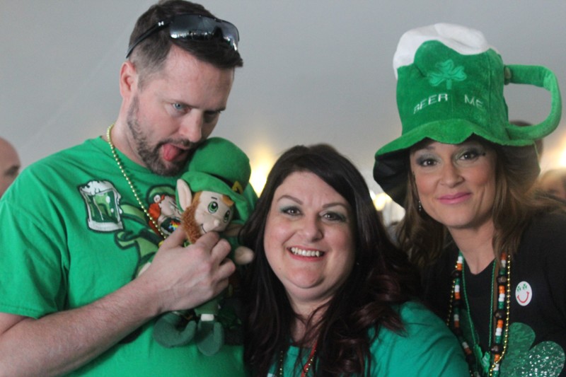 What a night it was at Flanagan’s Pub! Shenanigan paid them a visit and made some new friends on St. Patrick’s Day.