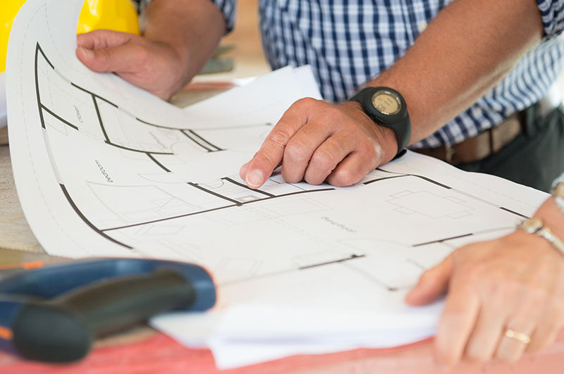 SPONSORED: 6 Tips On How To Choose A Contractor For Your Remodel