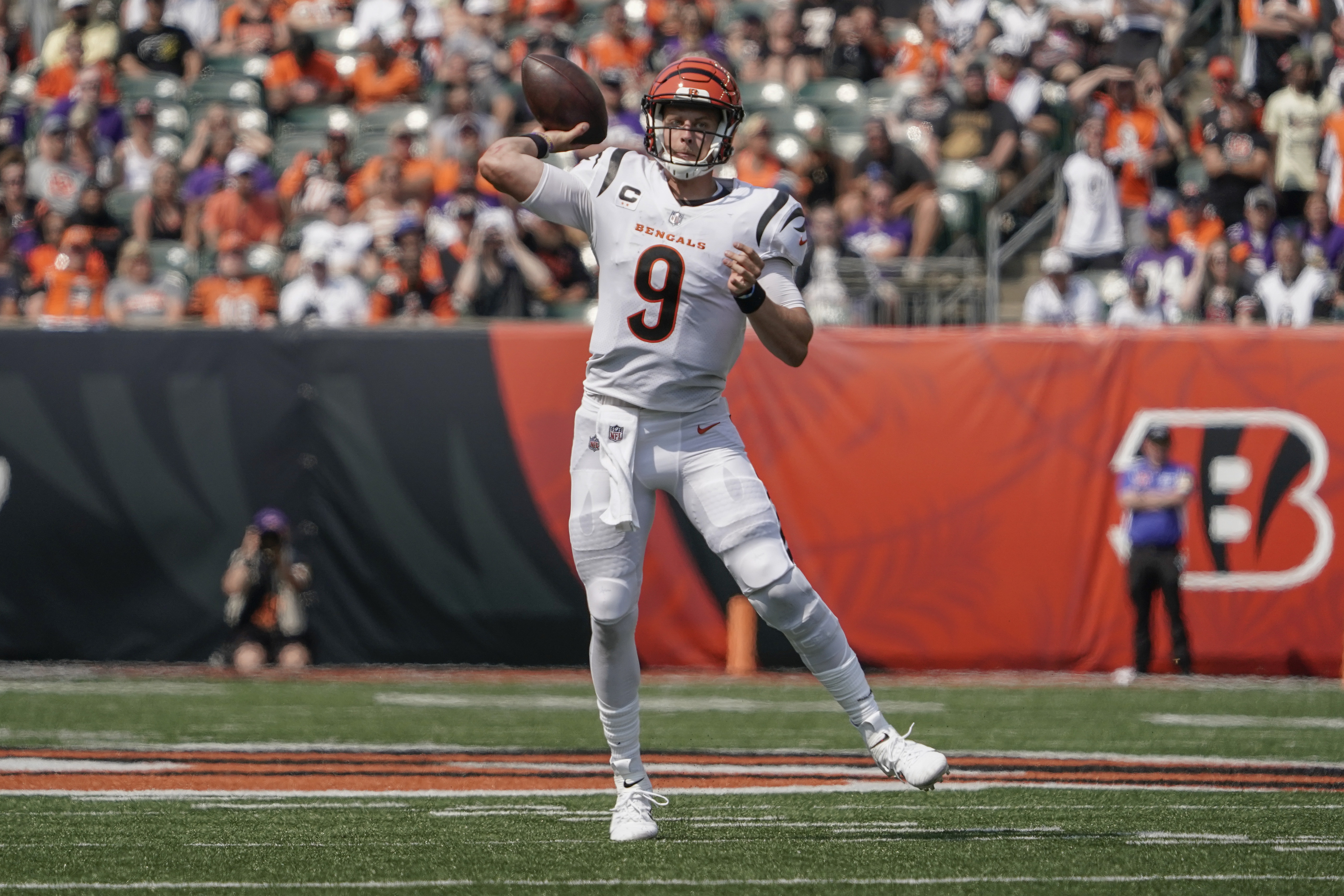 C.J. Uzomah of the Cincinnati Bengals runs the ball up the sideline