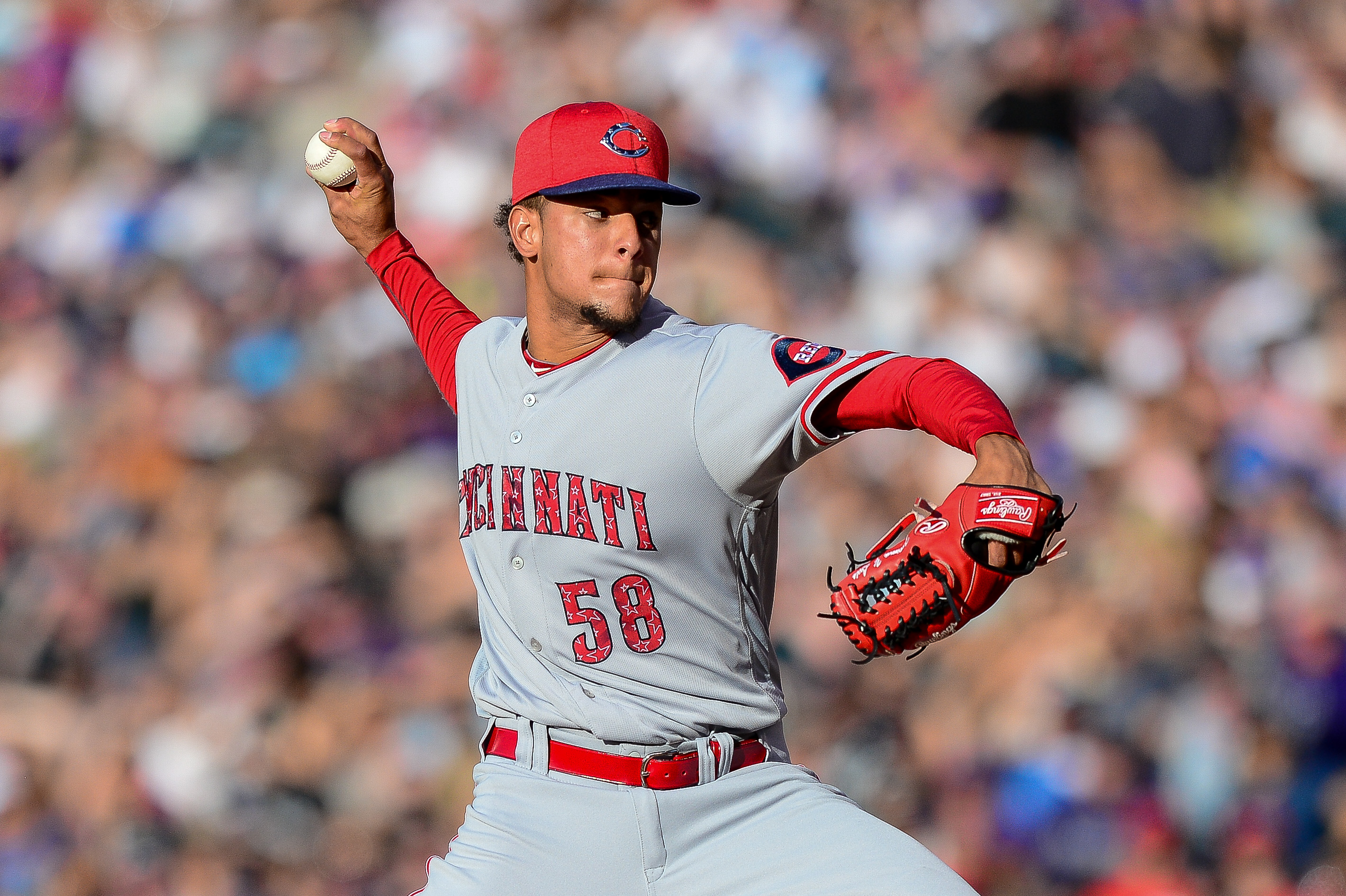 Reds beat Rockies 5-3