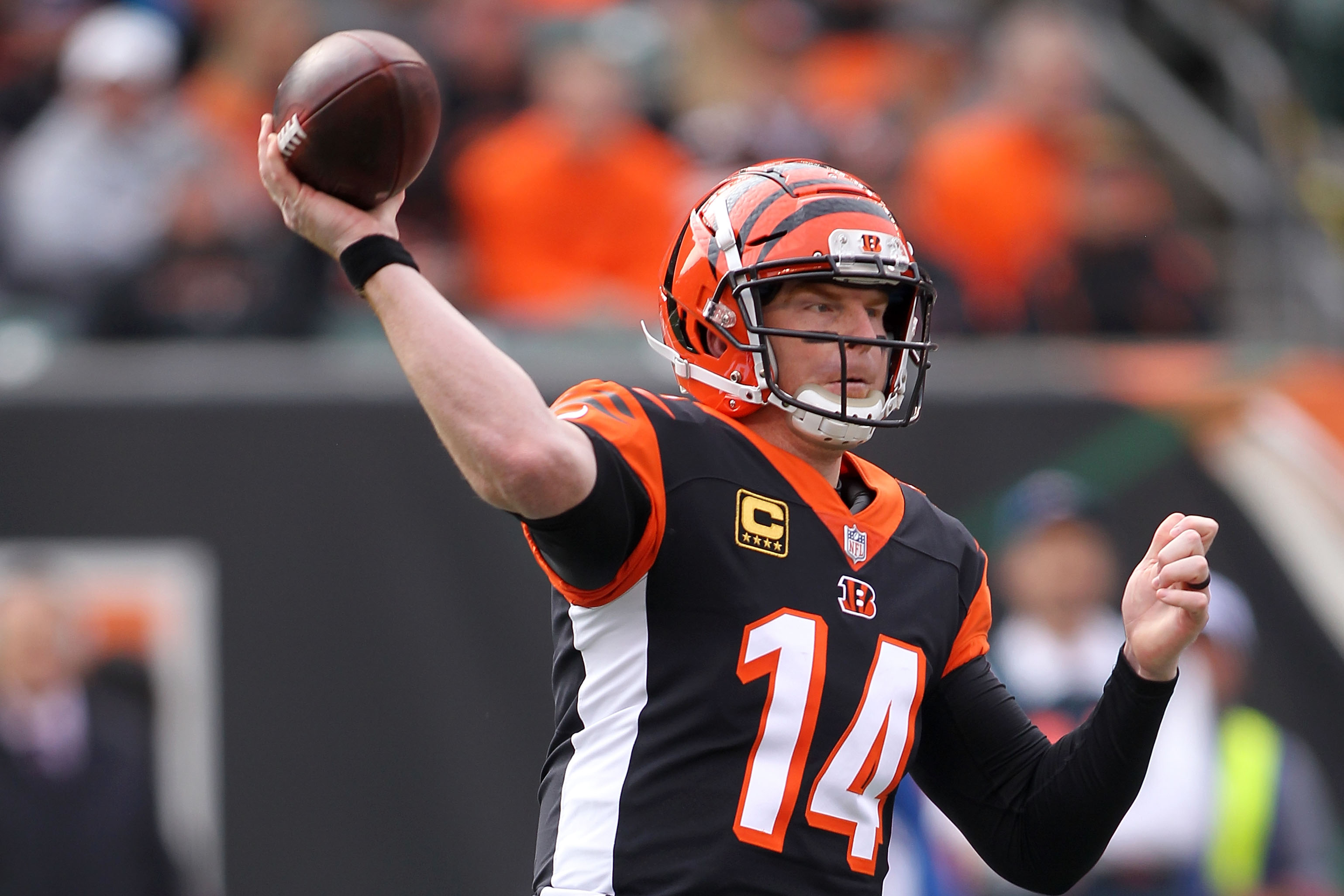 Bengals bench Andy Dalton, turn to rookie after 0-8 start