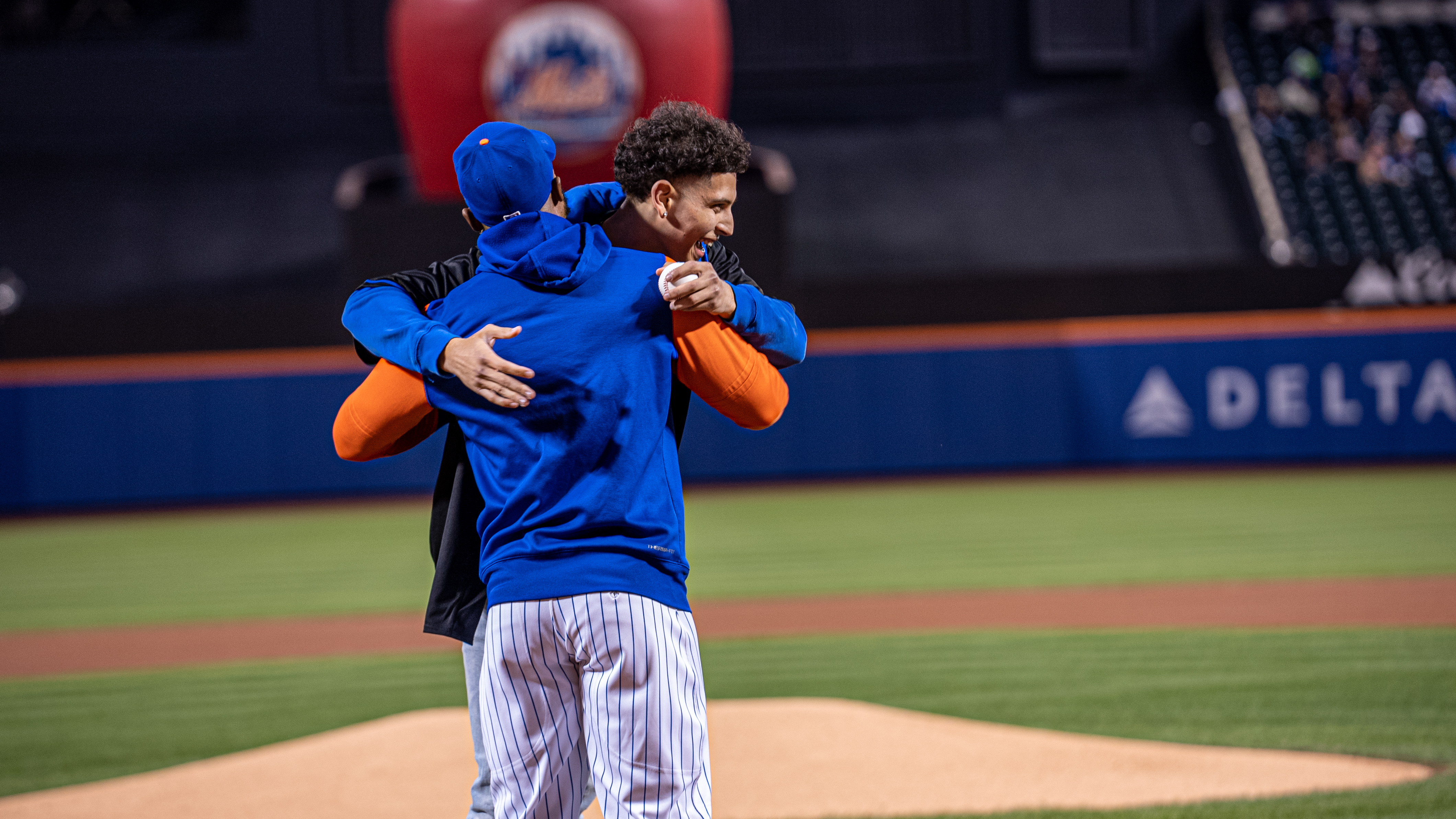 Jose Reyes warms up during batting practice prior to the New York