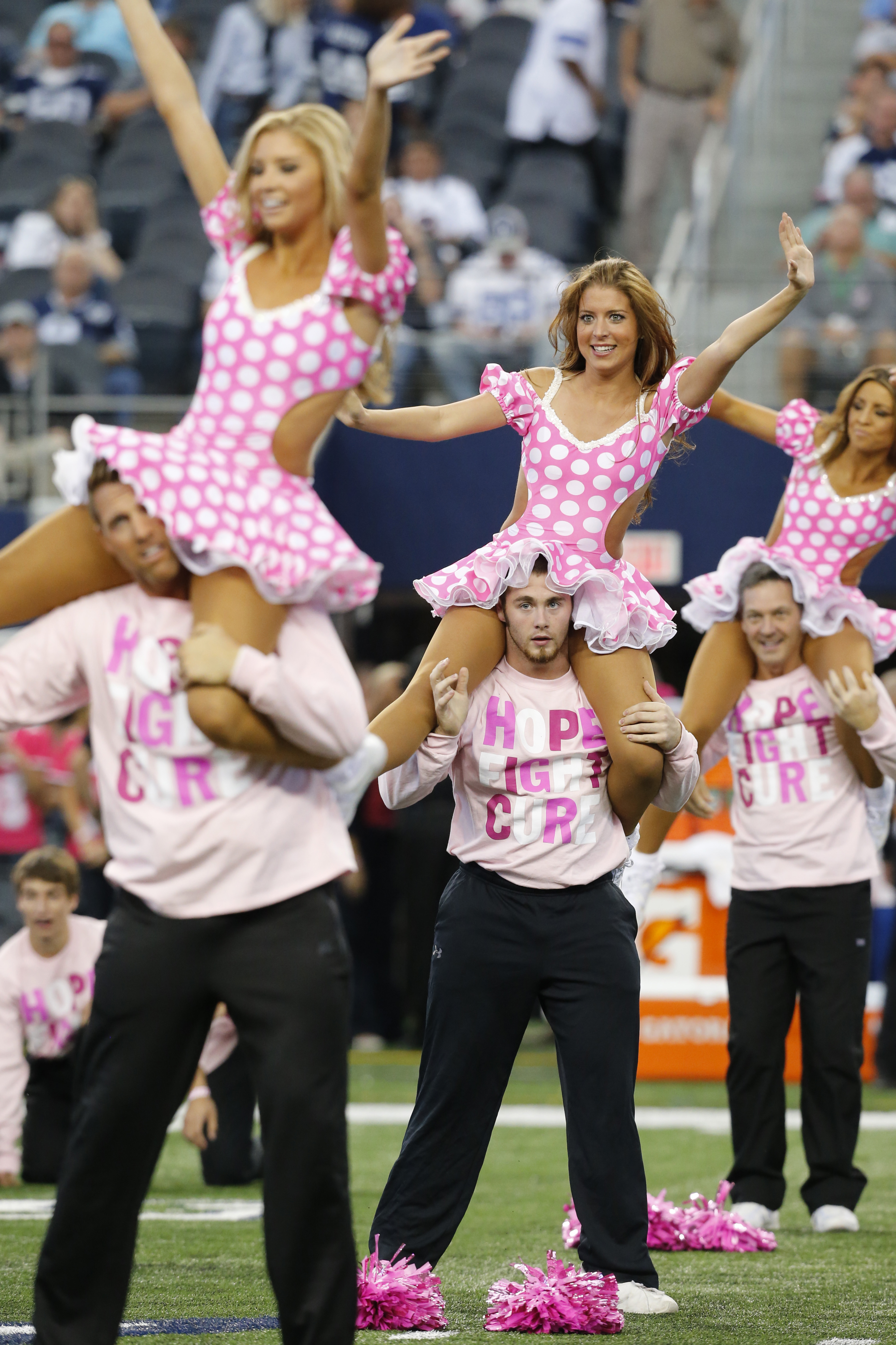 Photos: NFL cheerleaders wear pink for Breast Cancer Awareness Mo