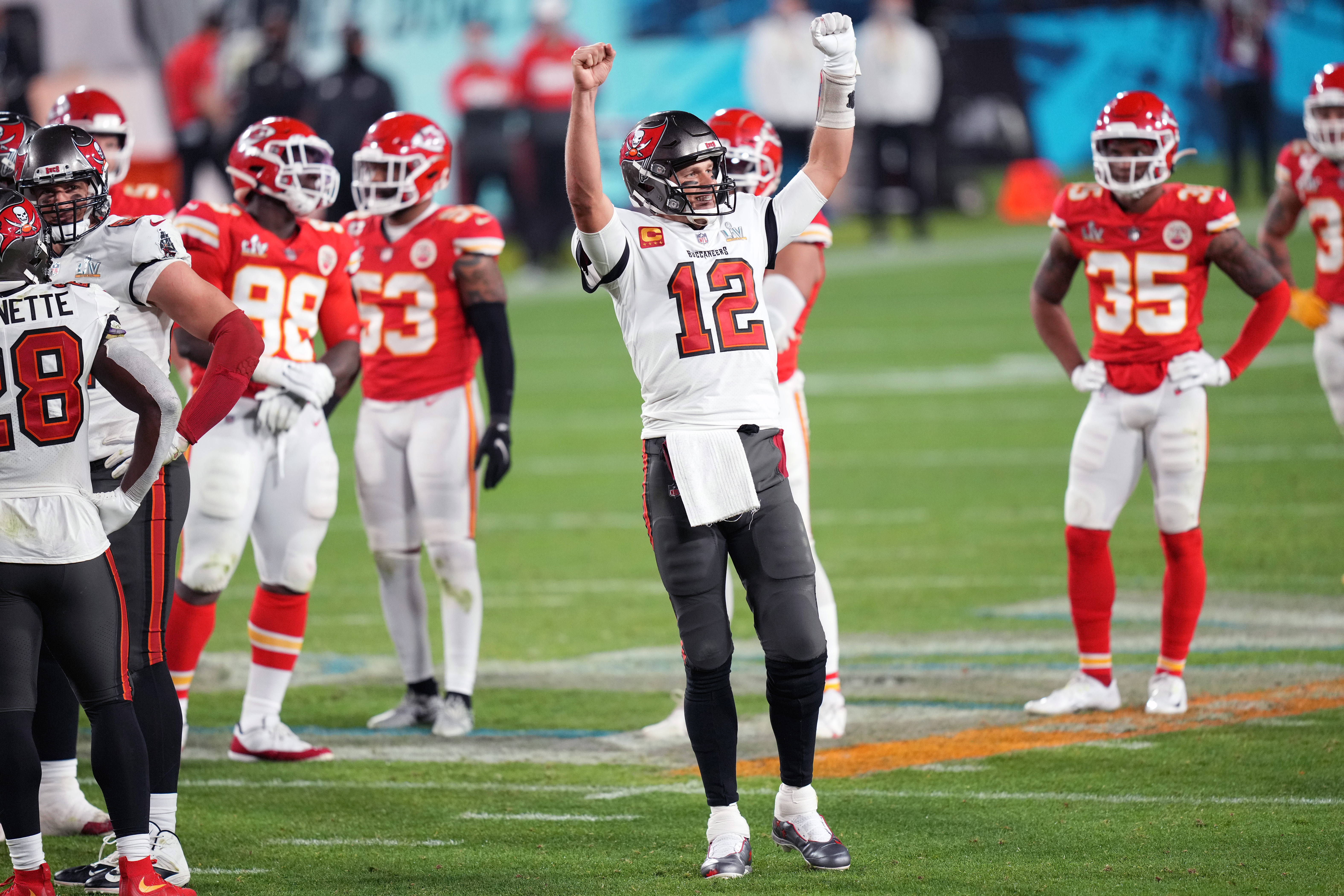 Cincinnnati Bengals Unveil Uniform Combo for AFC Championship Game