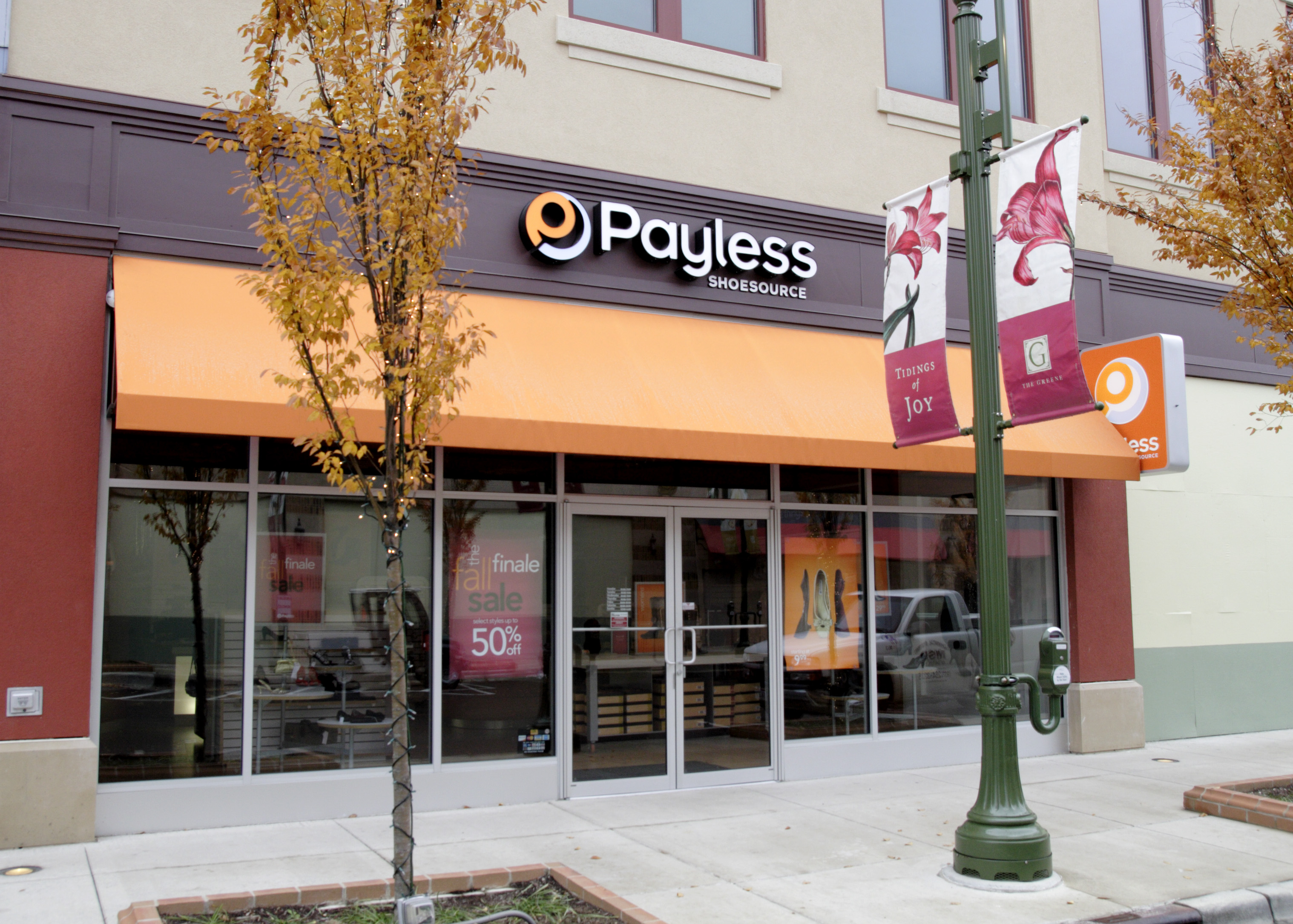 Shoe Seller Payless Attempts a Comeback - WSJ
