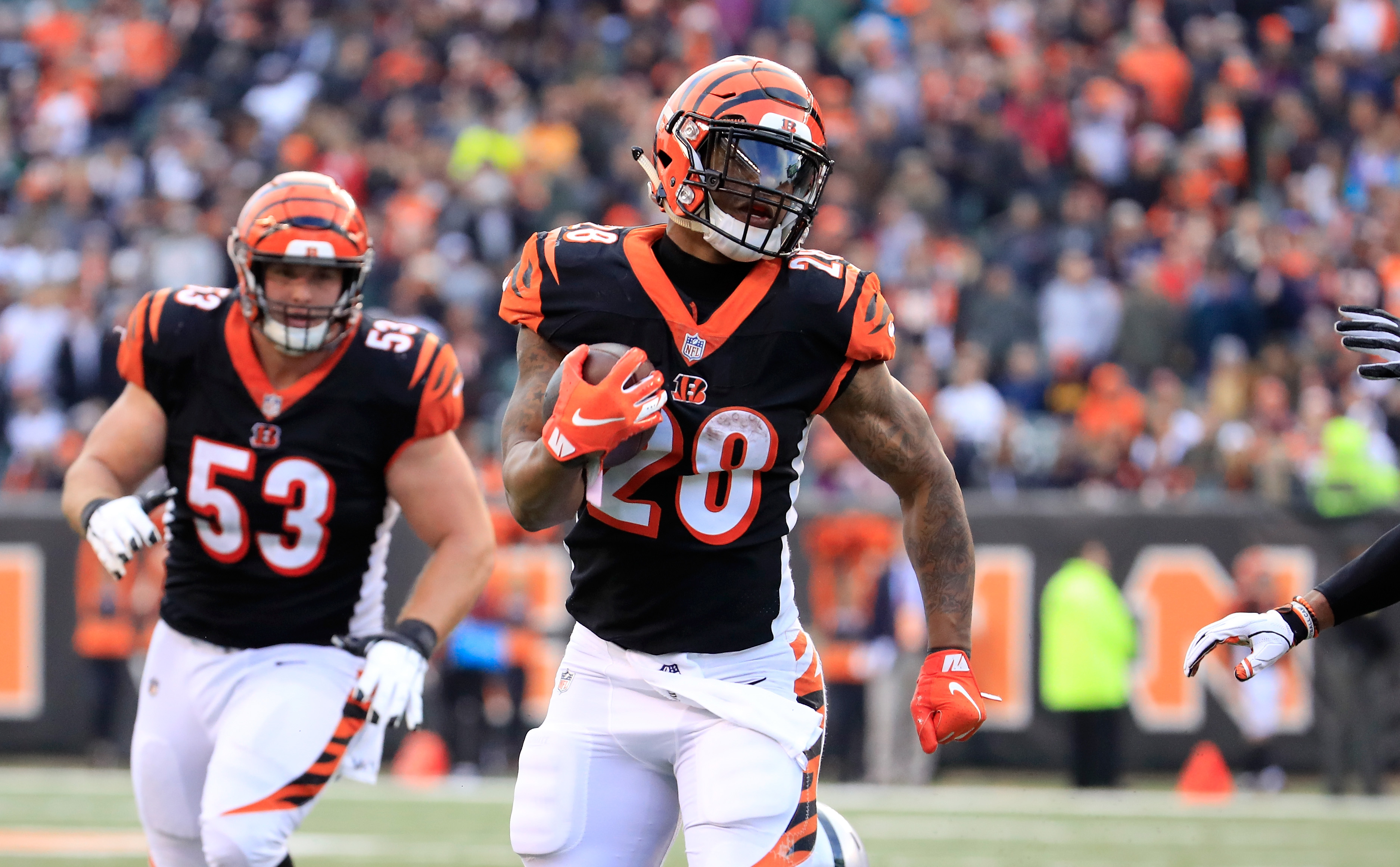 Bengals Mixon declines to talk after his first practice since