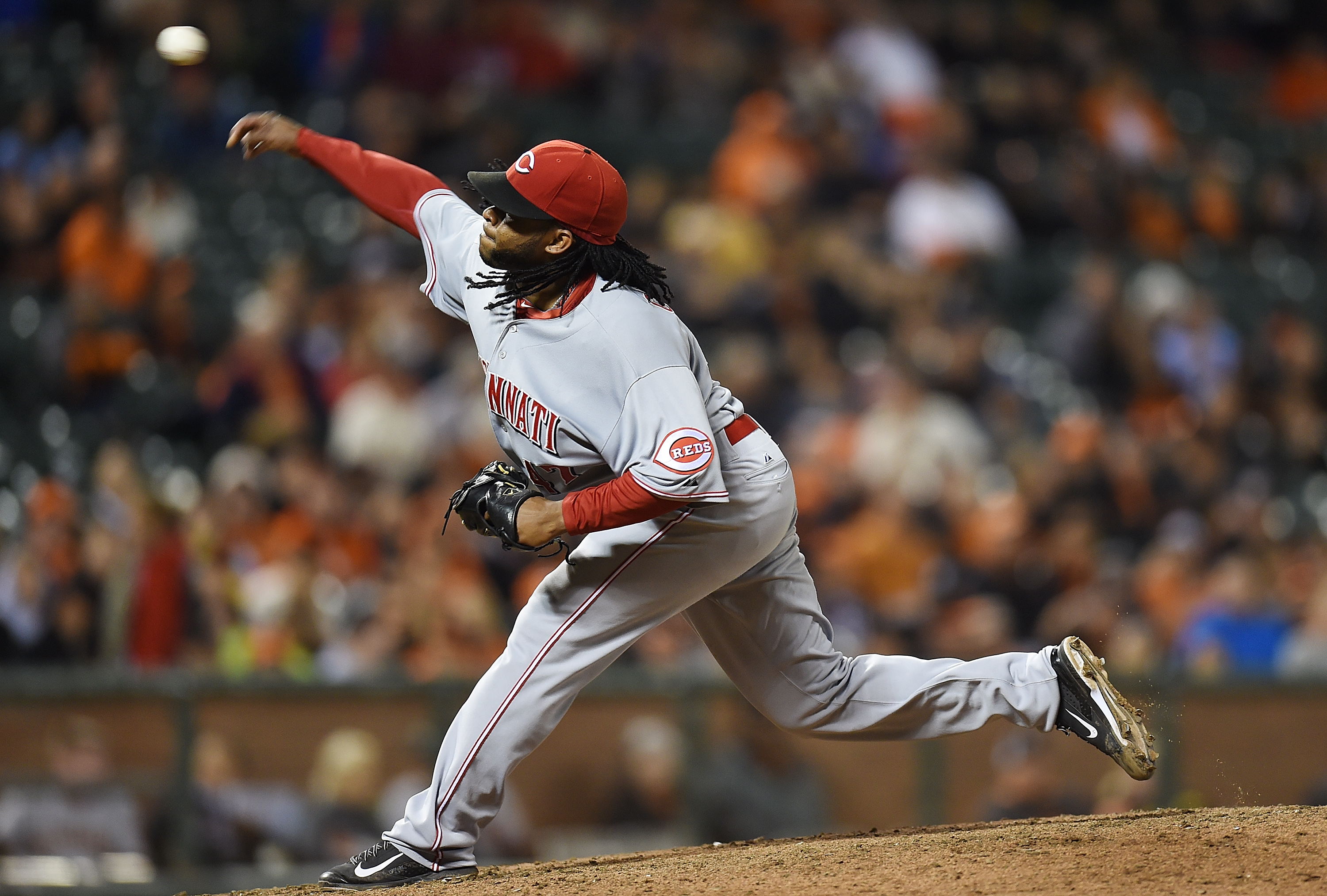 Hal: Cueto masterful in Reds win over Giants