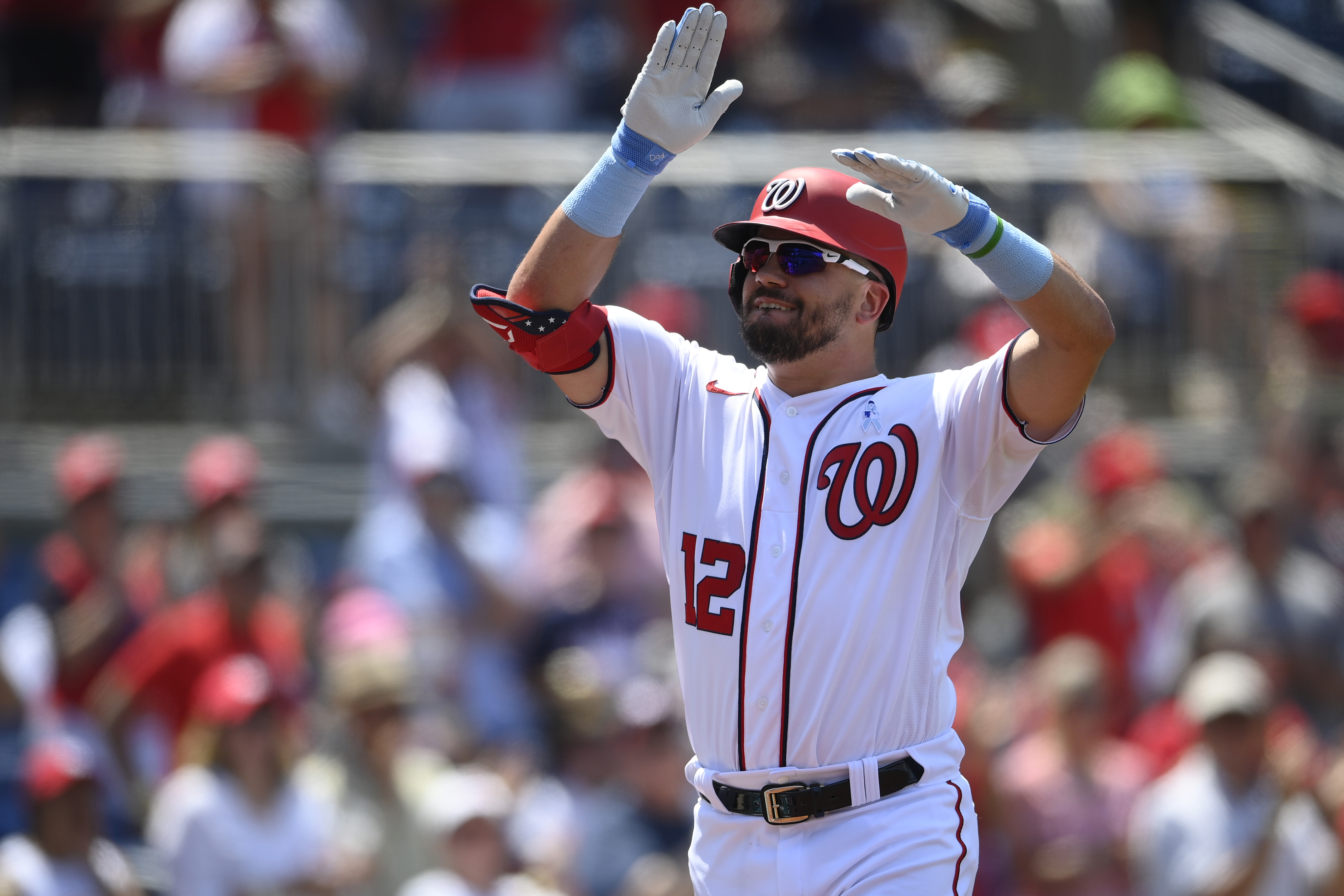 Kyle Schwarber, MIddletown native, hits two home runs in Phillies playoff  win