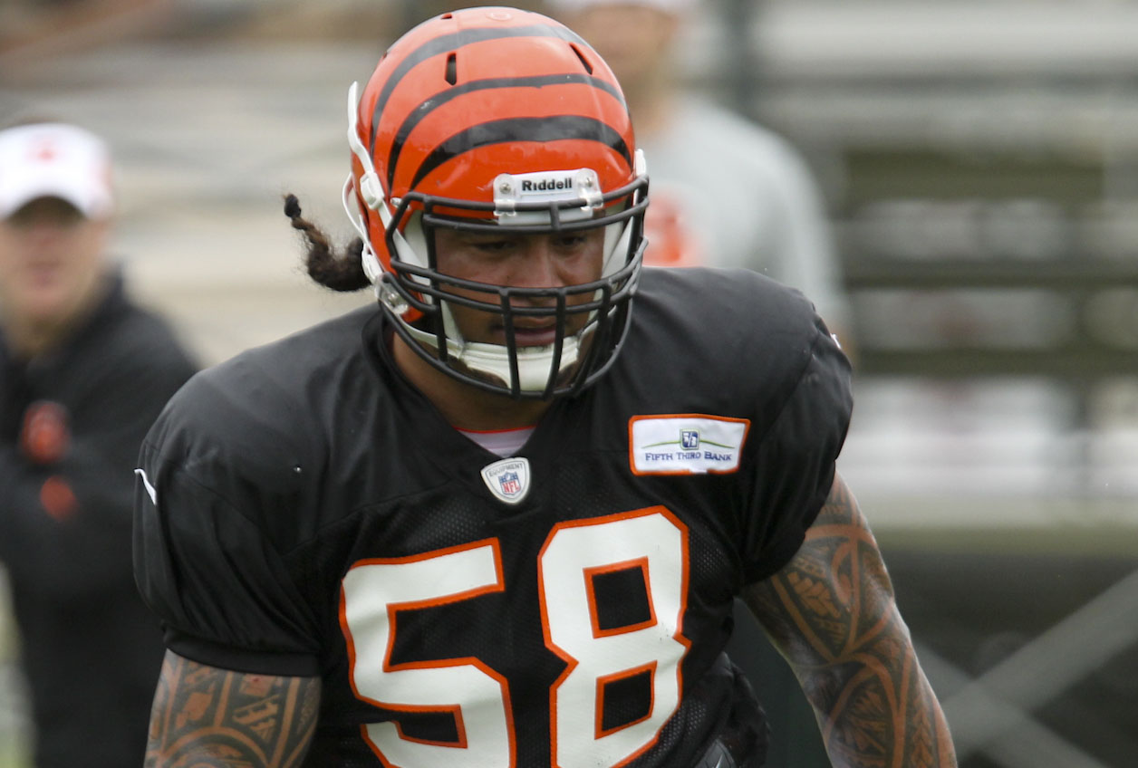 Bengals fans take to LB Maualuga - The San Diego Union-Tribune