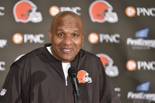 Cleveland Browns' Hue Jackson wants consistency from Robert Griffin III