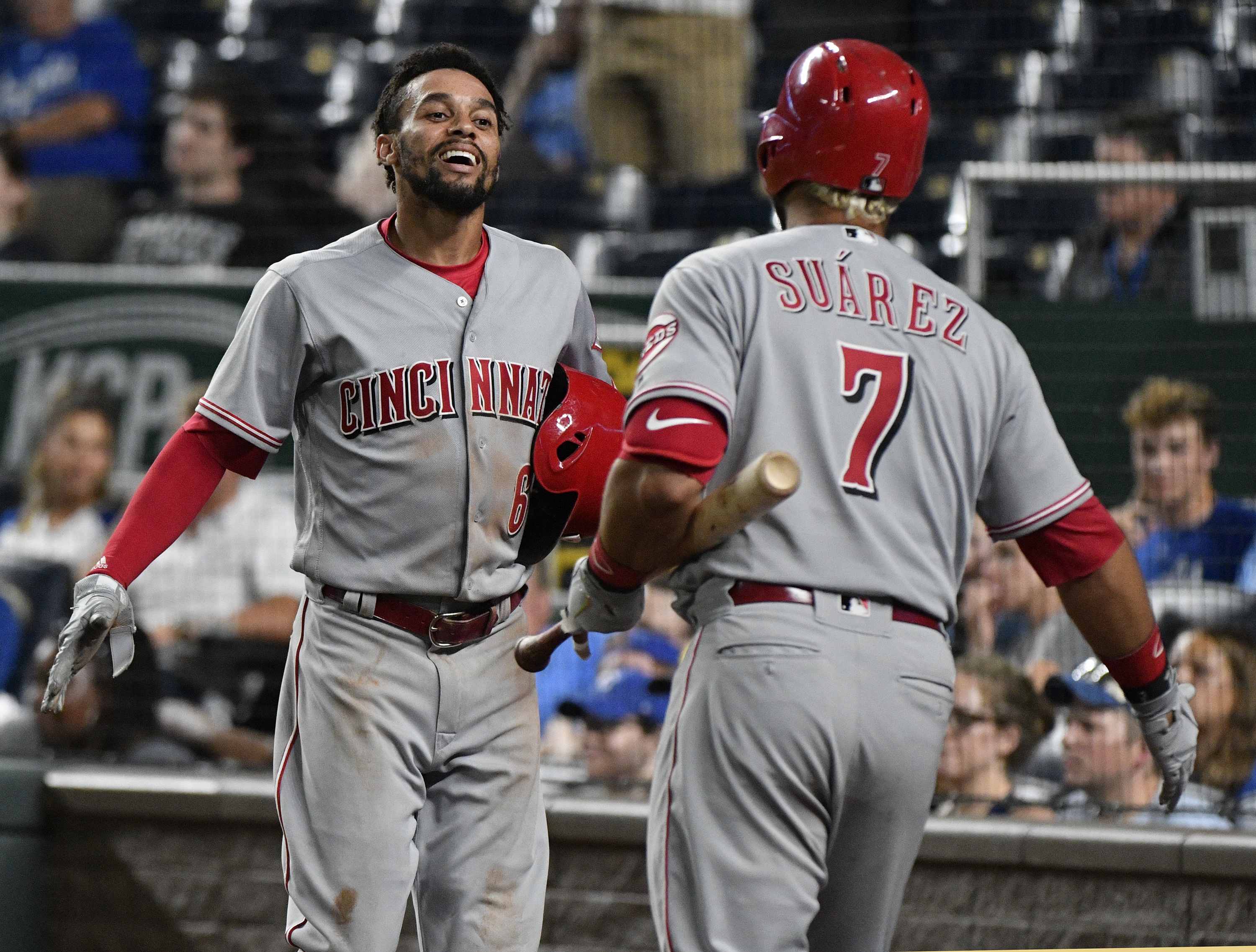 MLB  Reds 5, Royals 1, 10 innings: Votto's bases-loaded triple brings win