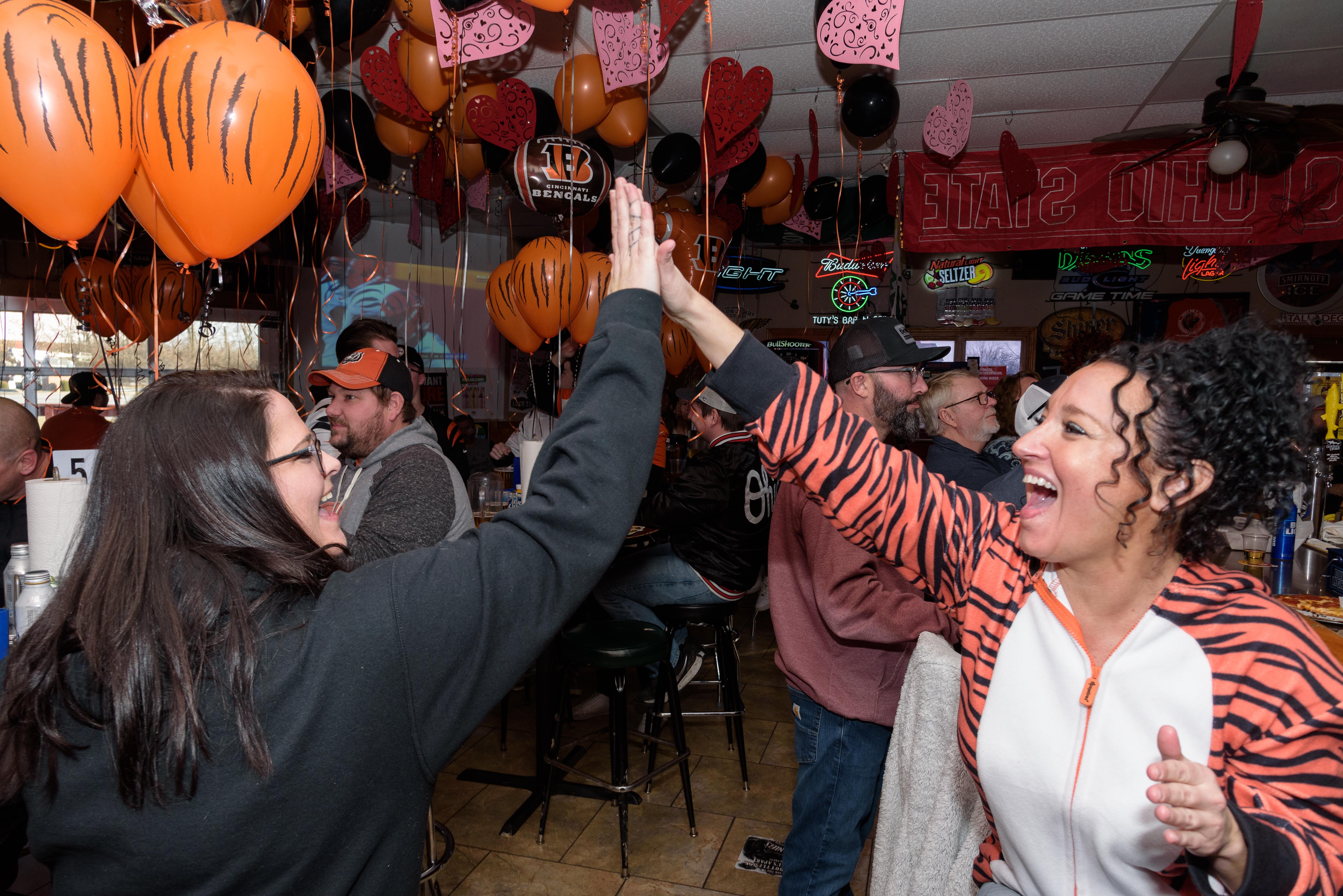 Coffee shop shows Bengals support with Who Dey latte