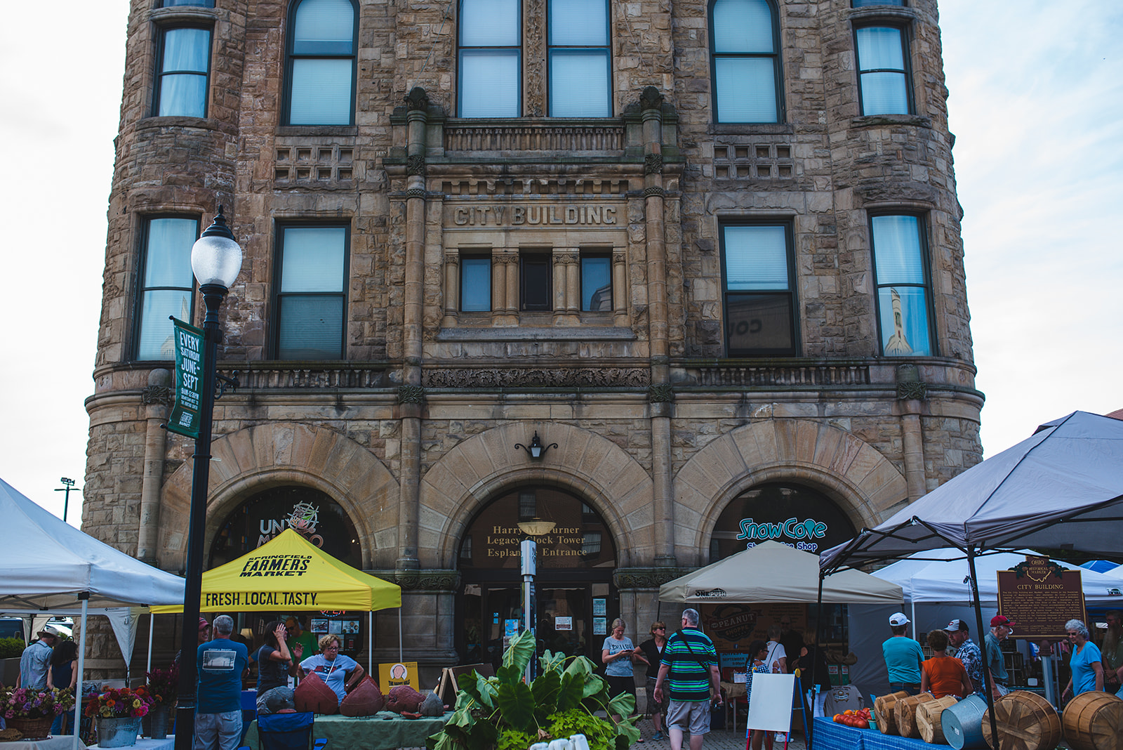 A guide to farmers markets in the Dayton region open in 2021.