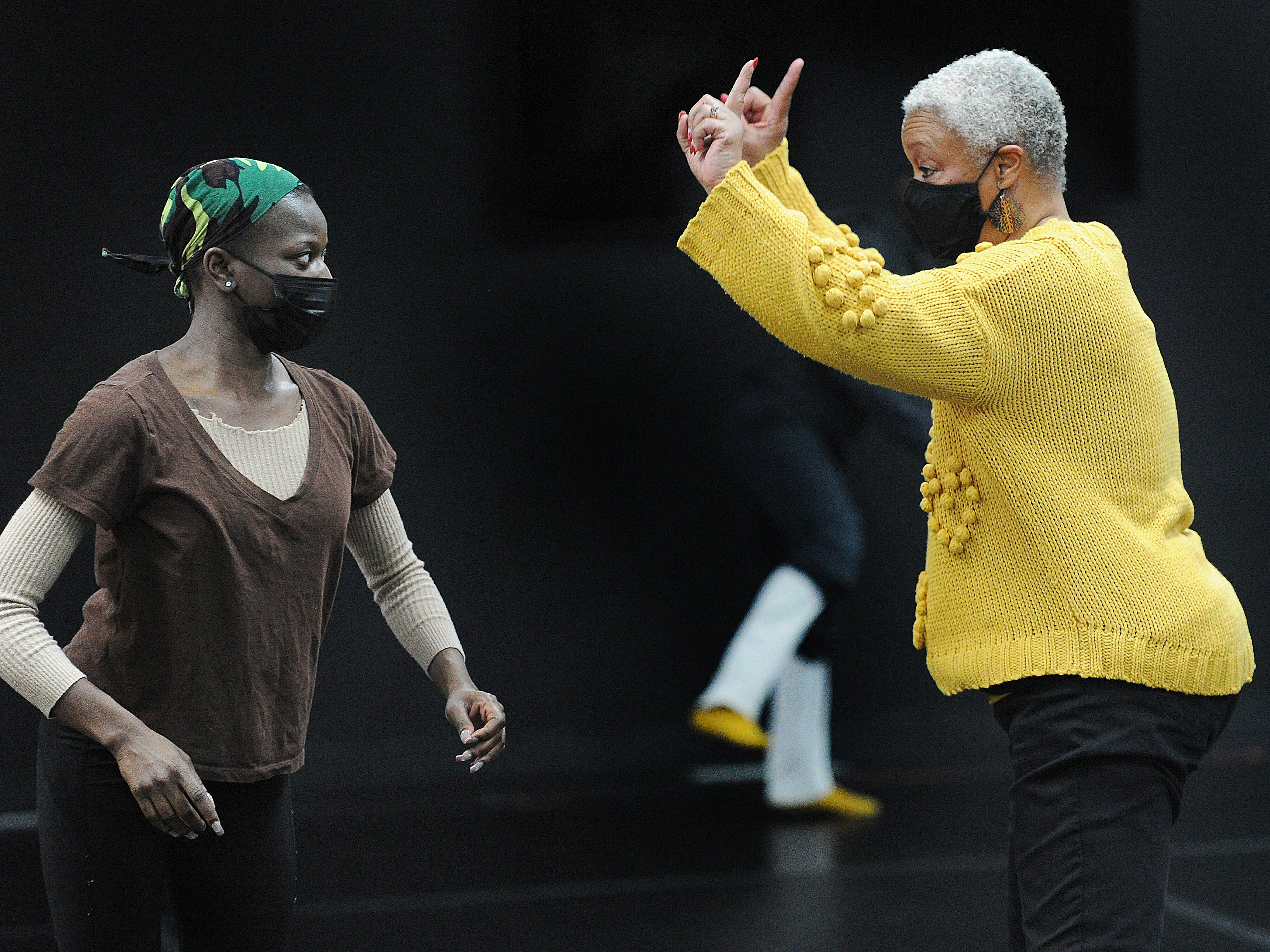Dayton Contemporary Dance Company Chief Artistic and Producing Director Debbie Blunden-Diggs works with the company dancers Thursday Feb. 10, 2022. MARSHALL GORBY\STAFF