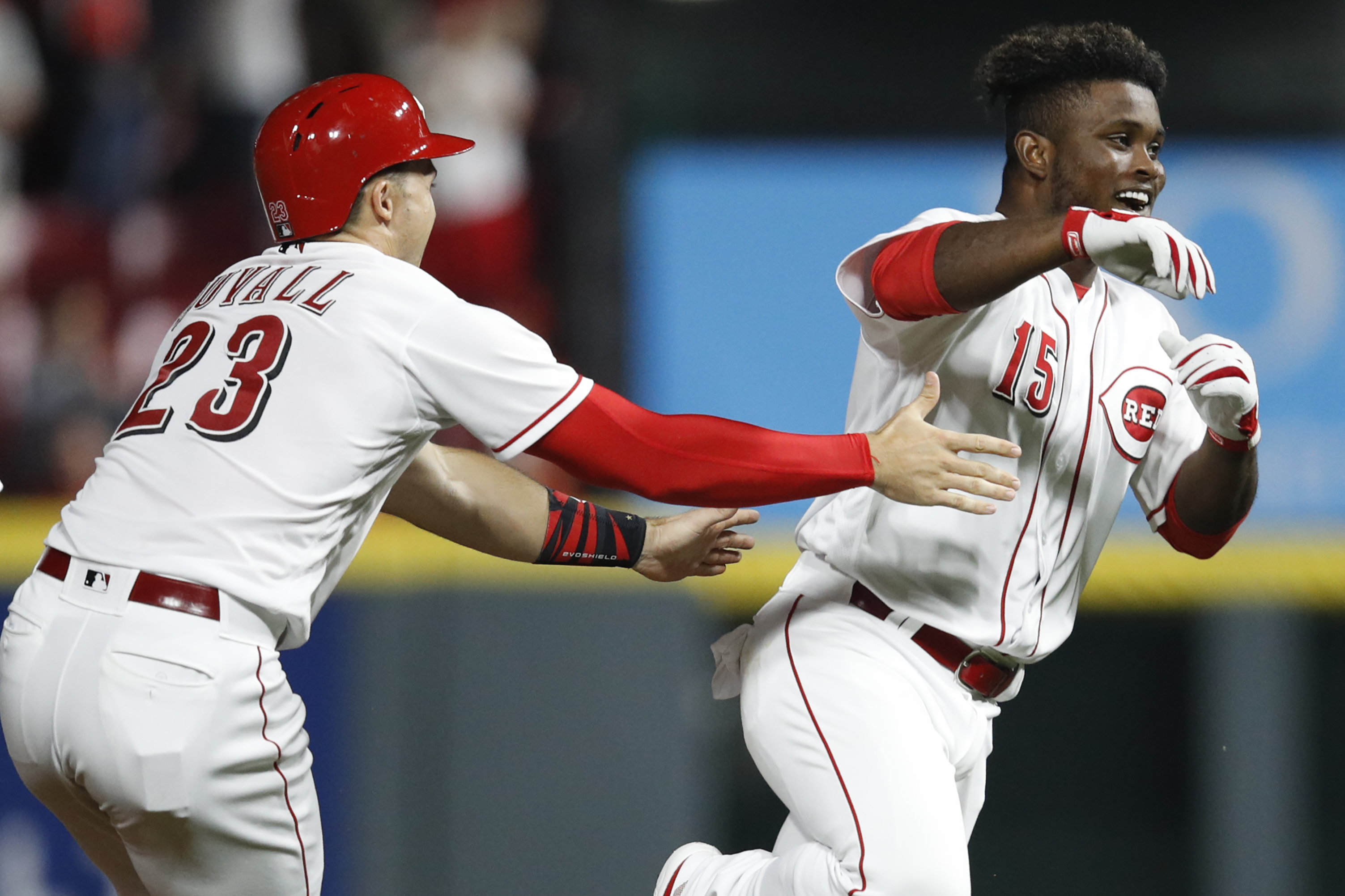 Reds notebook: Jesse Winker out with a sore shoulder