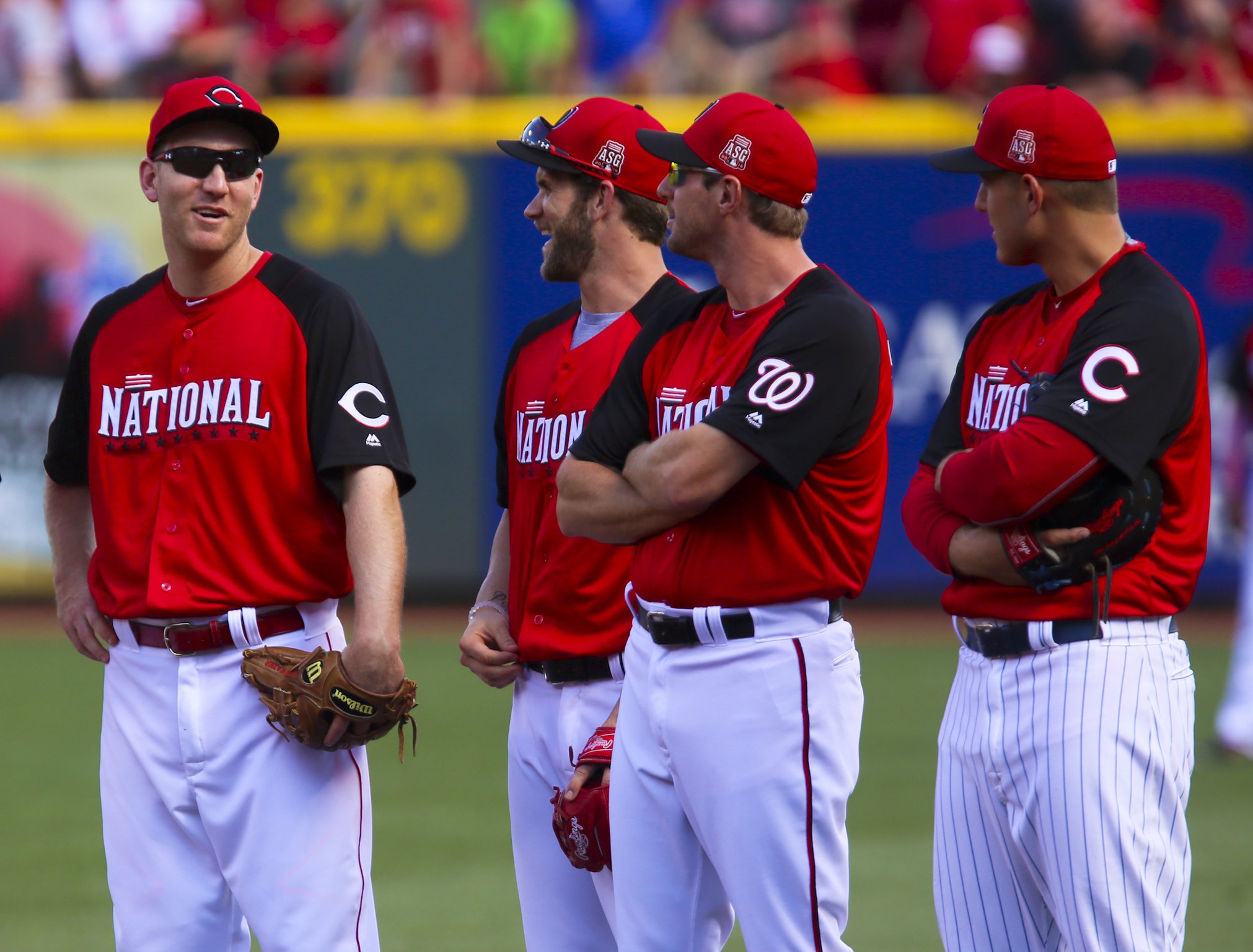 Reds' Todd Frazier wins All-Star Derby in home park