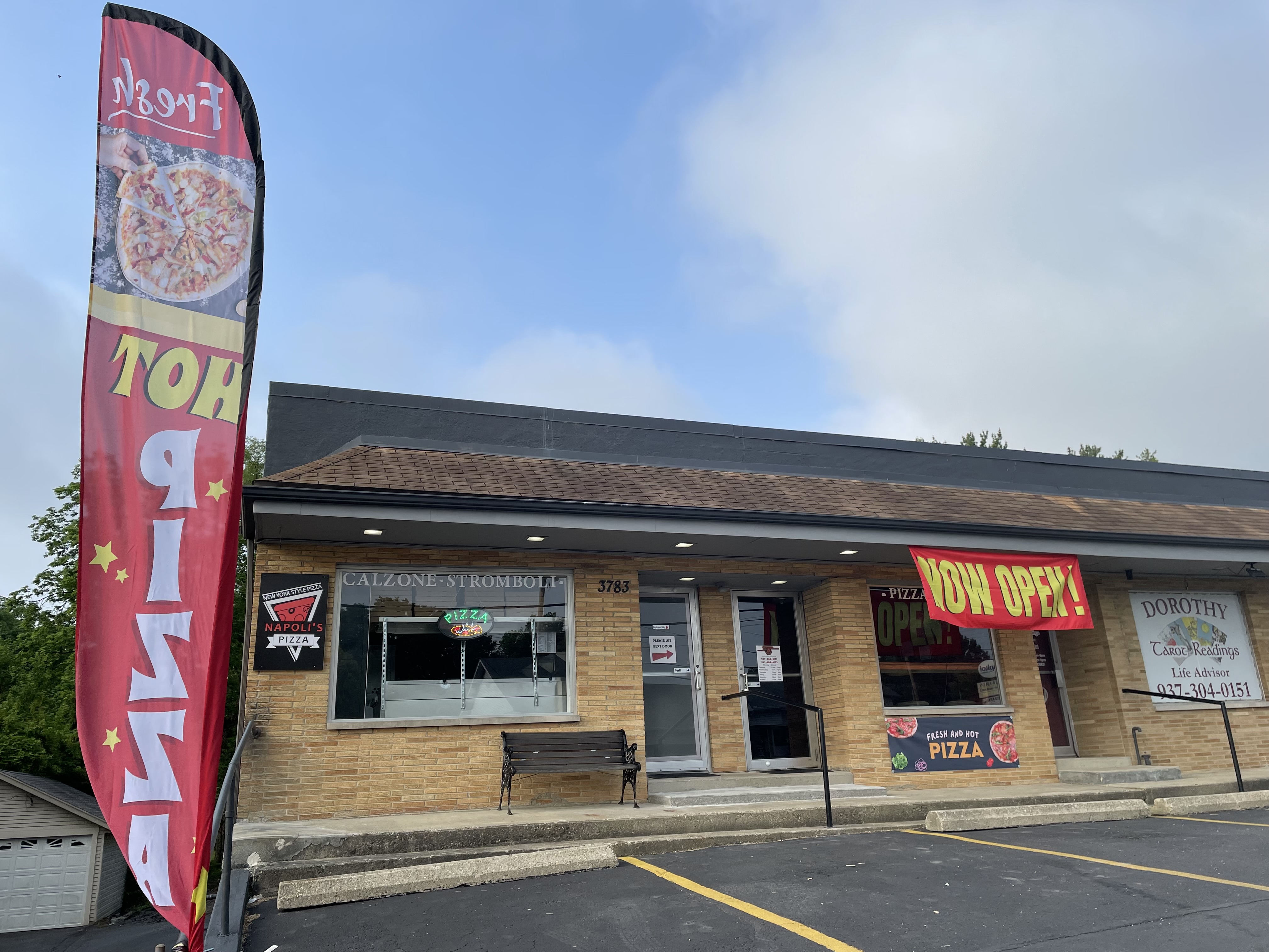 NAPOLINです Napoli's serving New York style pizza in new Beavercreek location