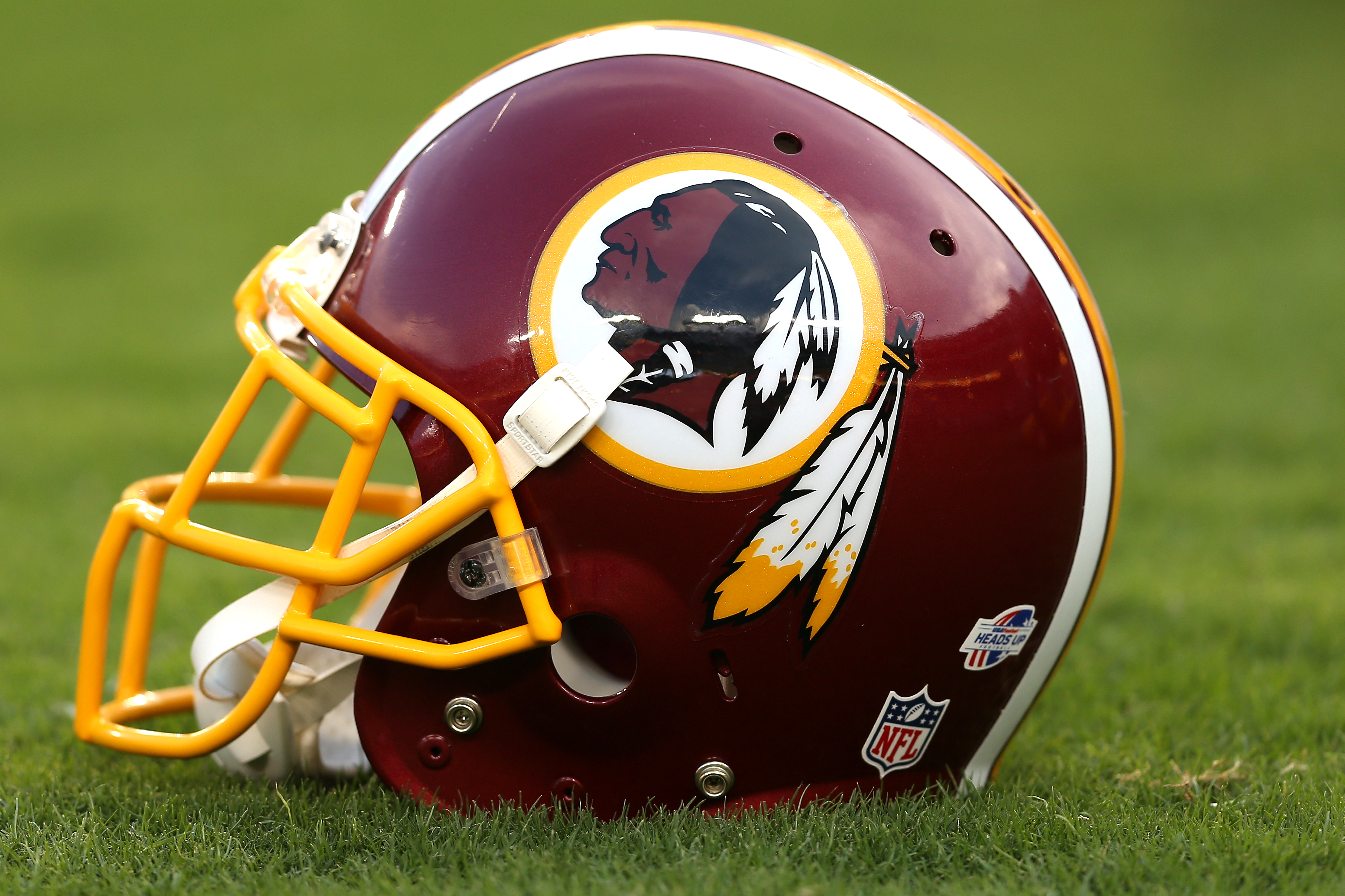 Poll: Most Native Americans are OK with Washington Redskins' name