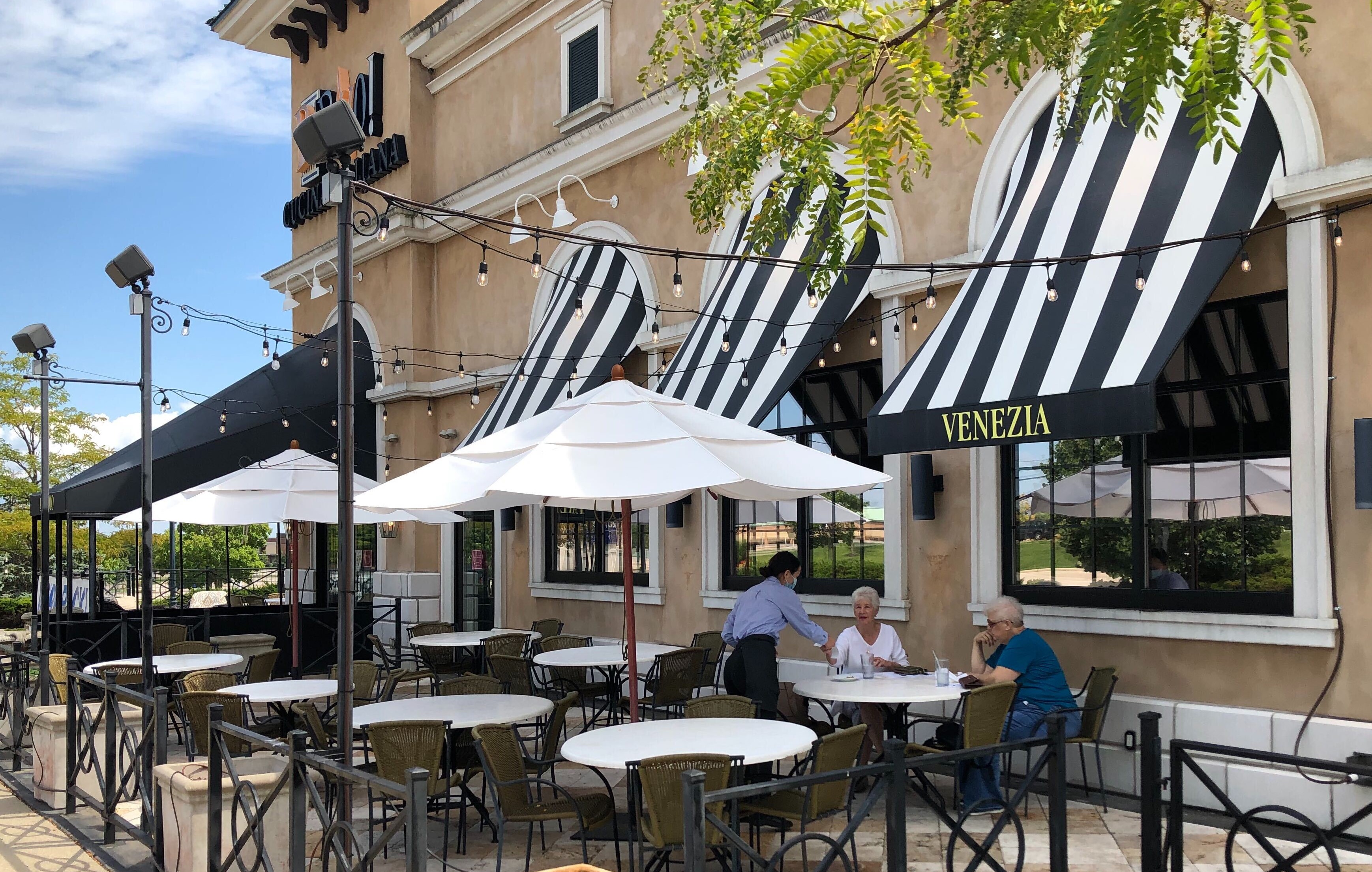 New owner of Bravo, Brio Italian restaurants touts patio works to Fairfield Commons location as chains emerge from bankruptcy
