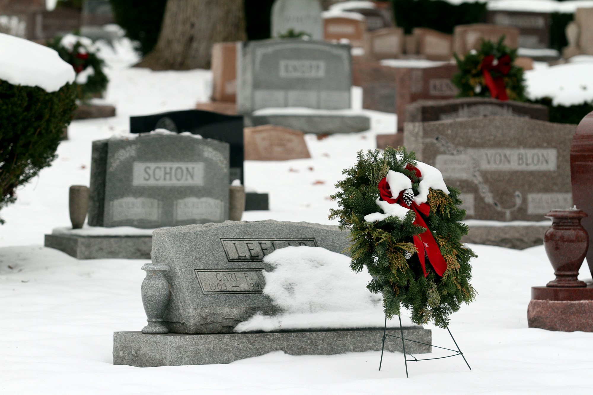 Making a Grave Site Winter Blanket - Savings Lifestyle