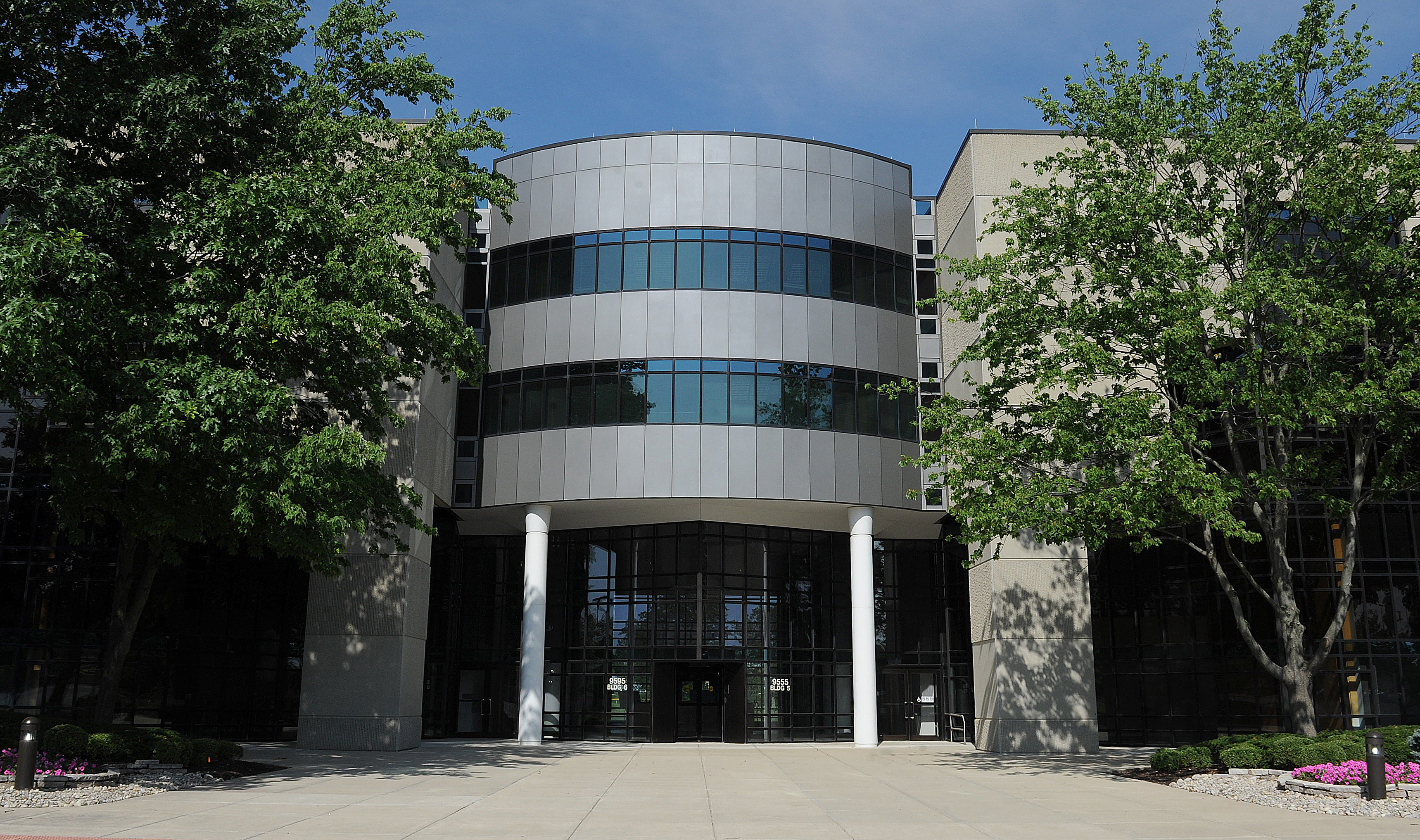 LexisNexis Buildings 5 and 6. MARSHALL GORBY\STAFF