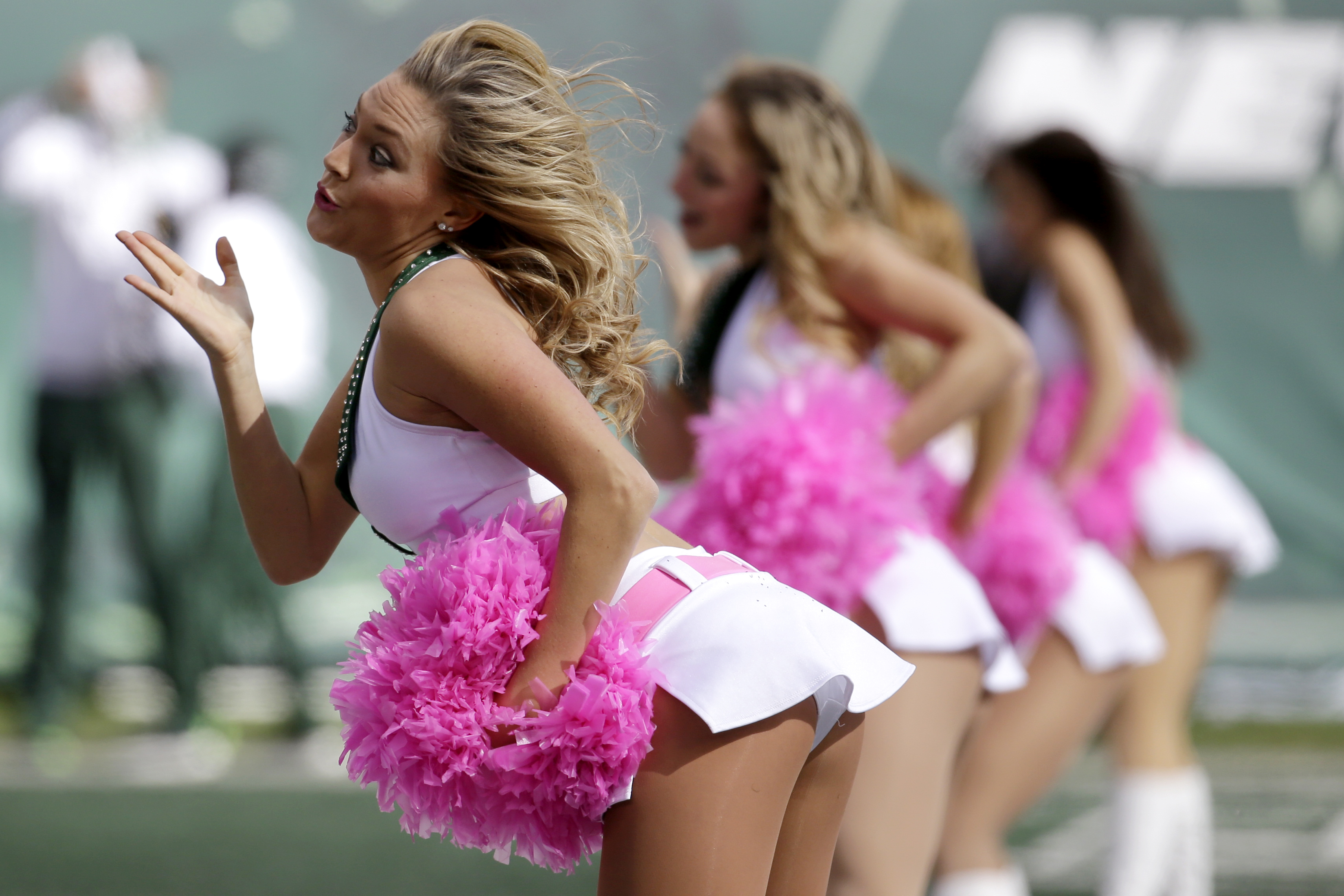 2015 NFL cheerleaders: Week 6