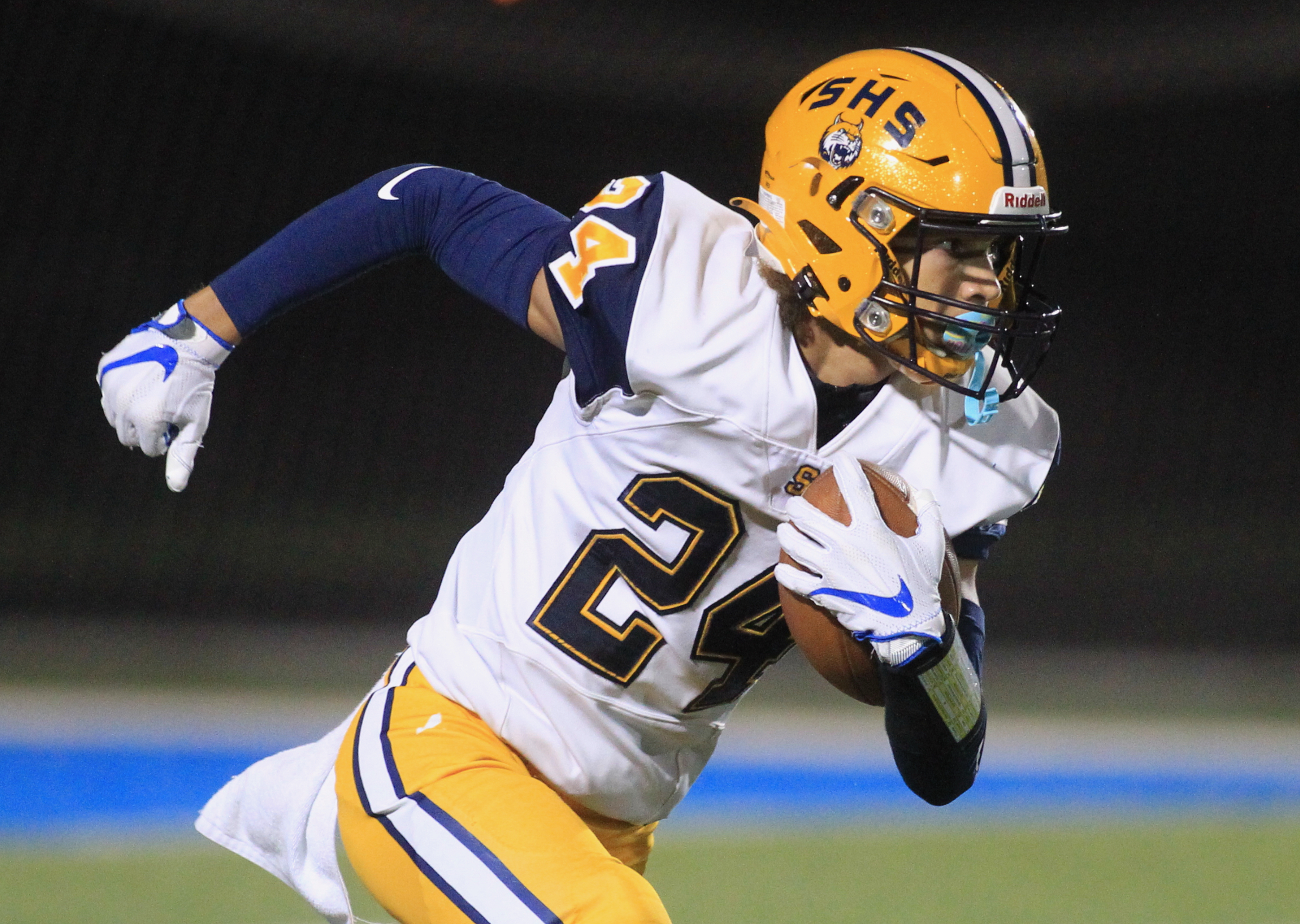 High school football: Who has the best uniforms in Springfield area?