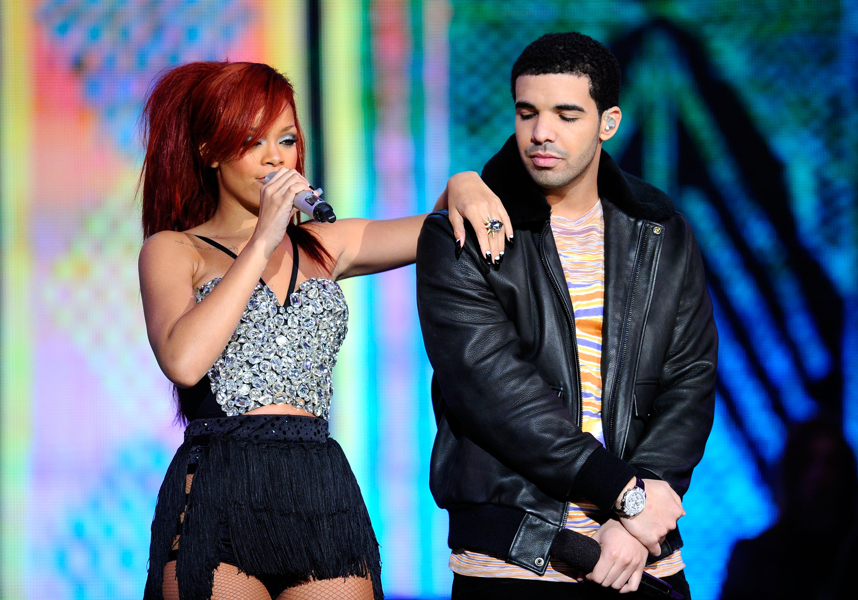 All Rihanna's outfits in Work - Feat. Drake