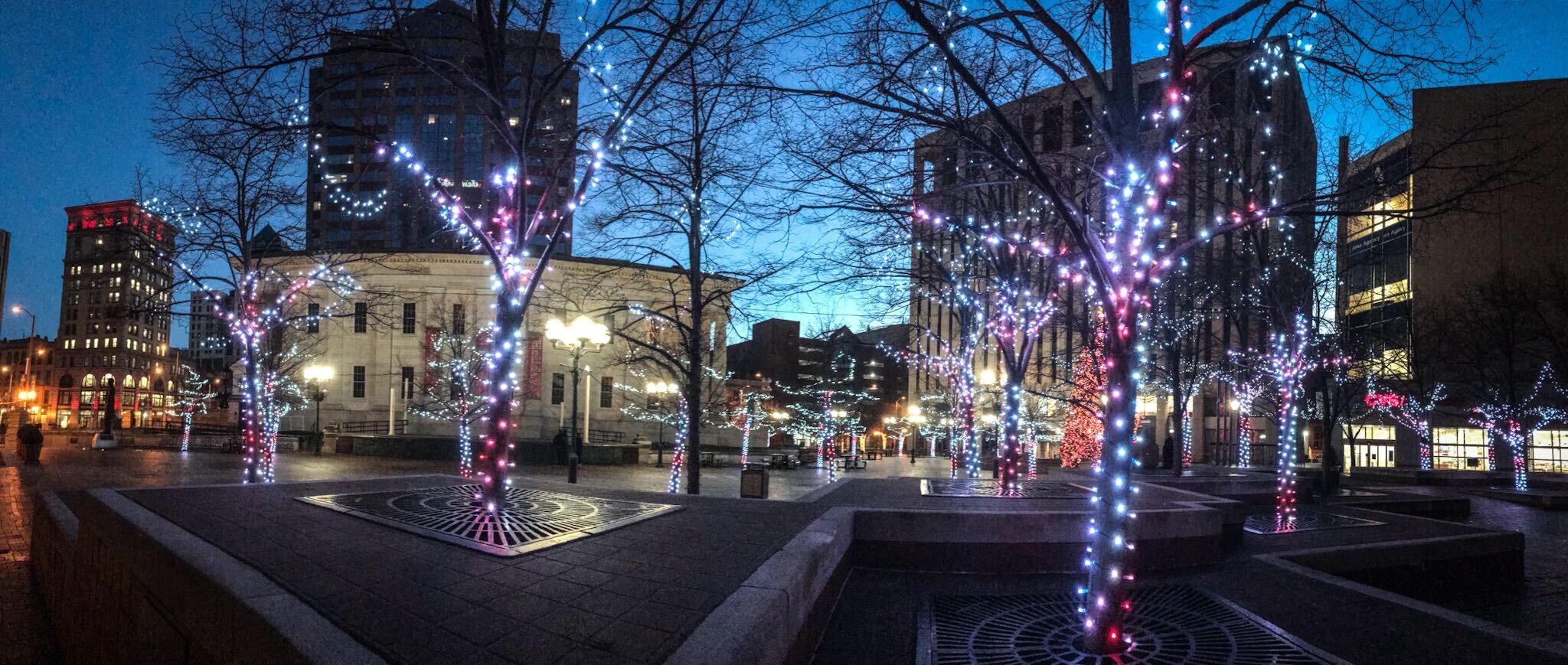 Holiday Lights On Main Light Up The Night In Dayton
