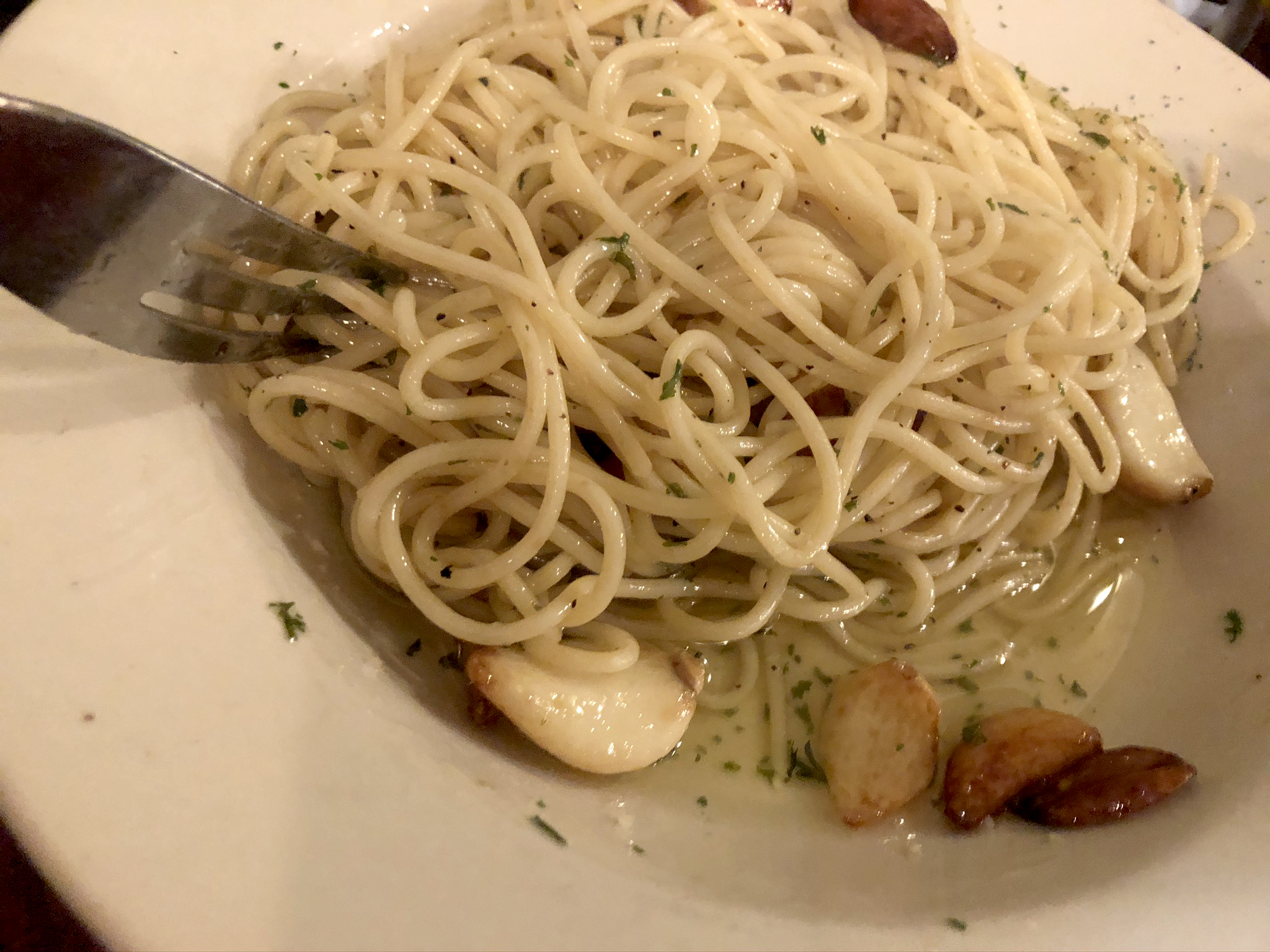 The spaghetti aglio e olio at Tony’s Italian Kitchen, 615 S. Main Street, in Englewood. Photo: Amelia Robinson