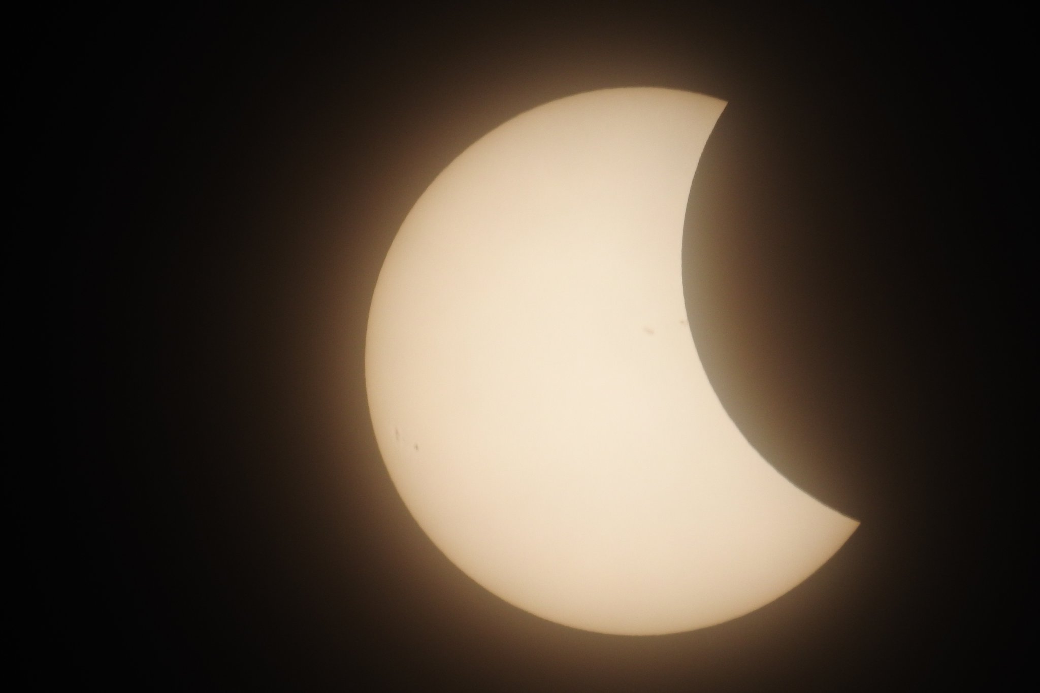 Solar eclipse captures attention in Dayton hints of 2024